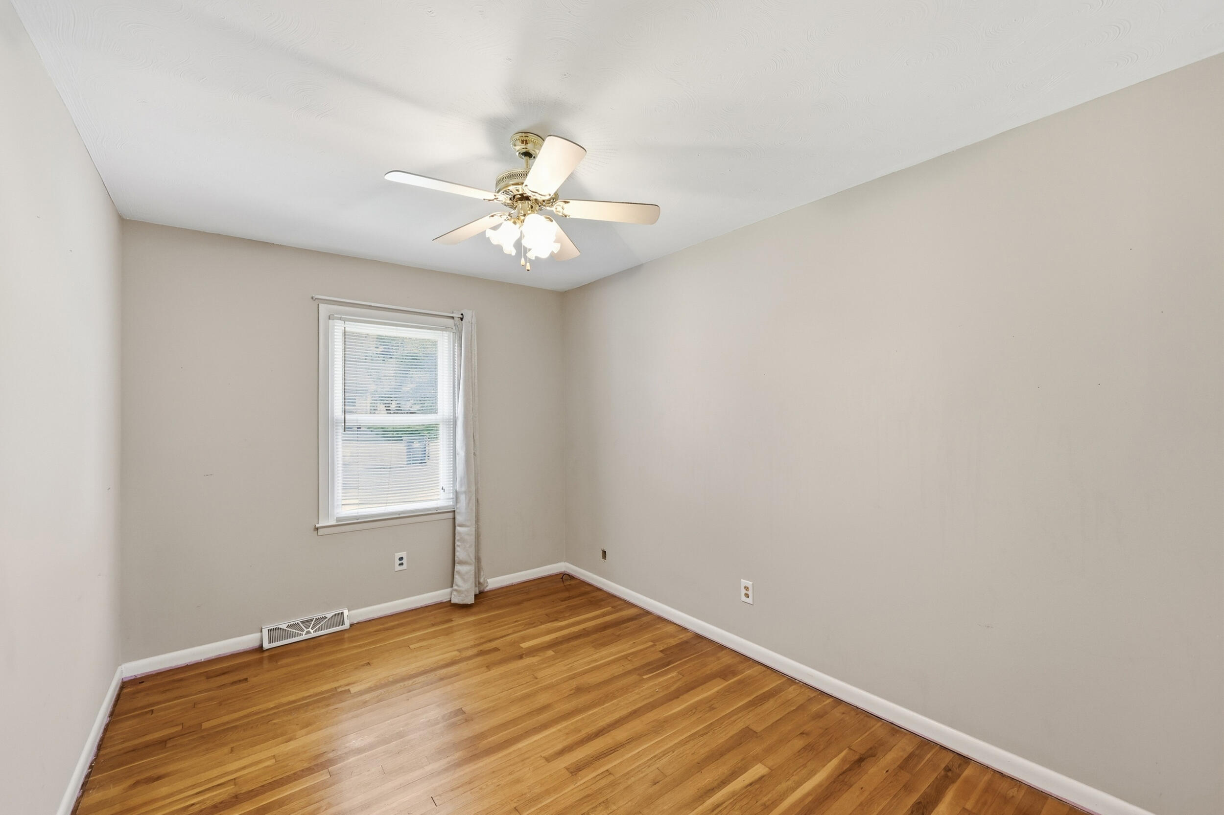 502 Alta Avenue Property Photo 9