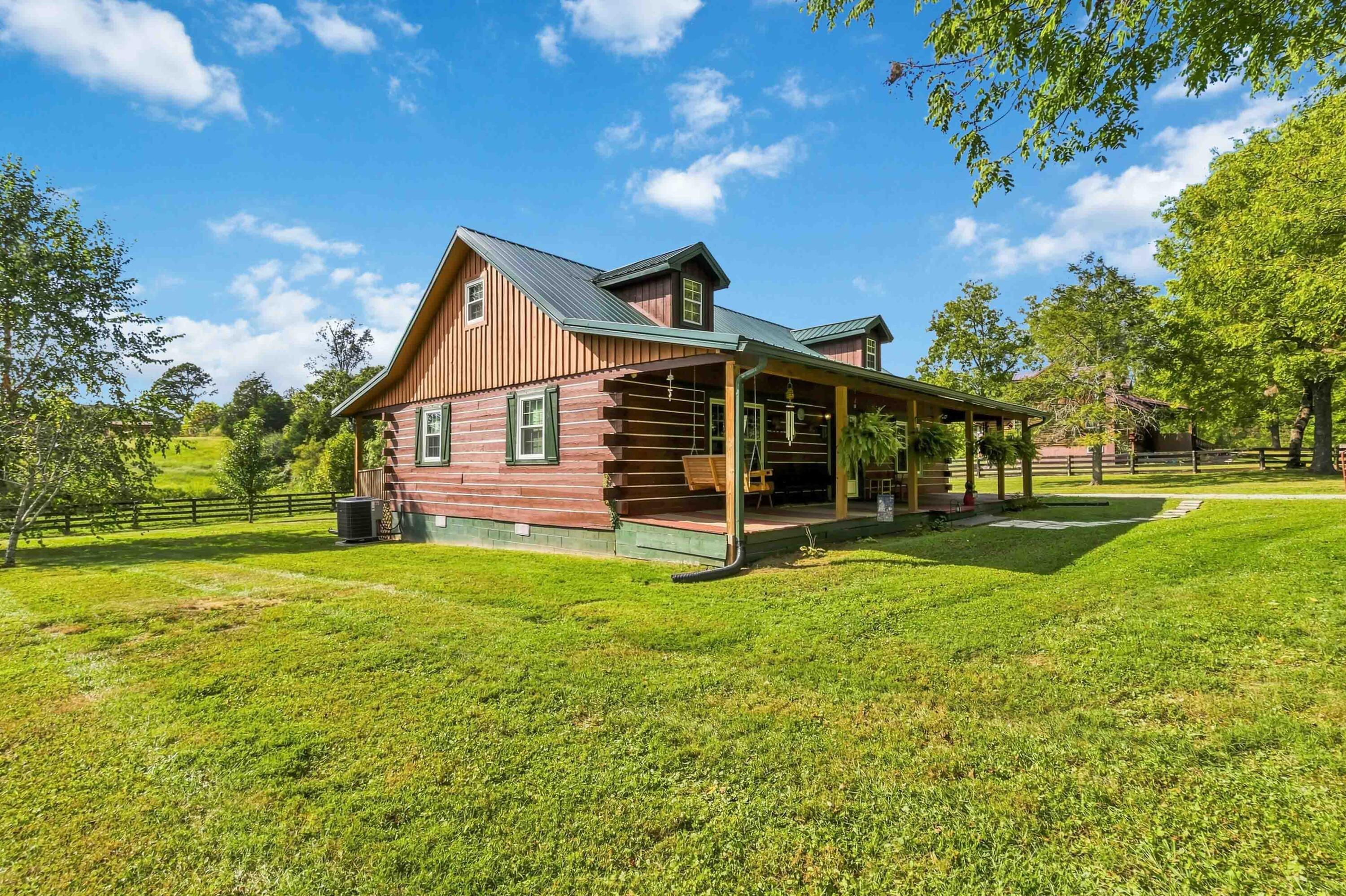 1575 Vaughn Ridge Road Property Photo 3