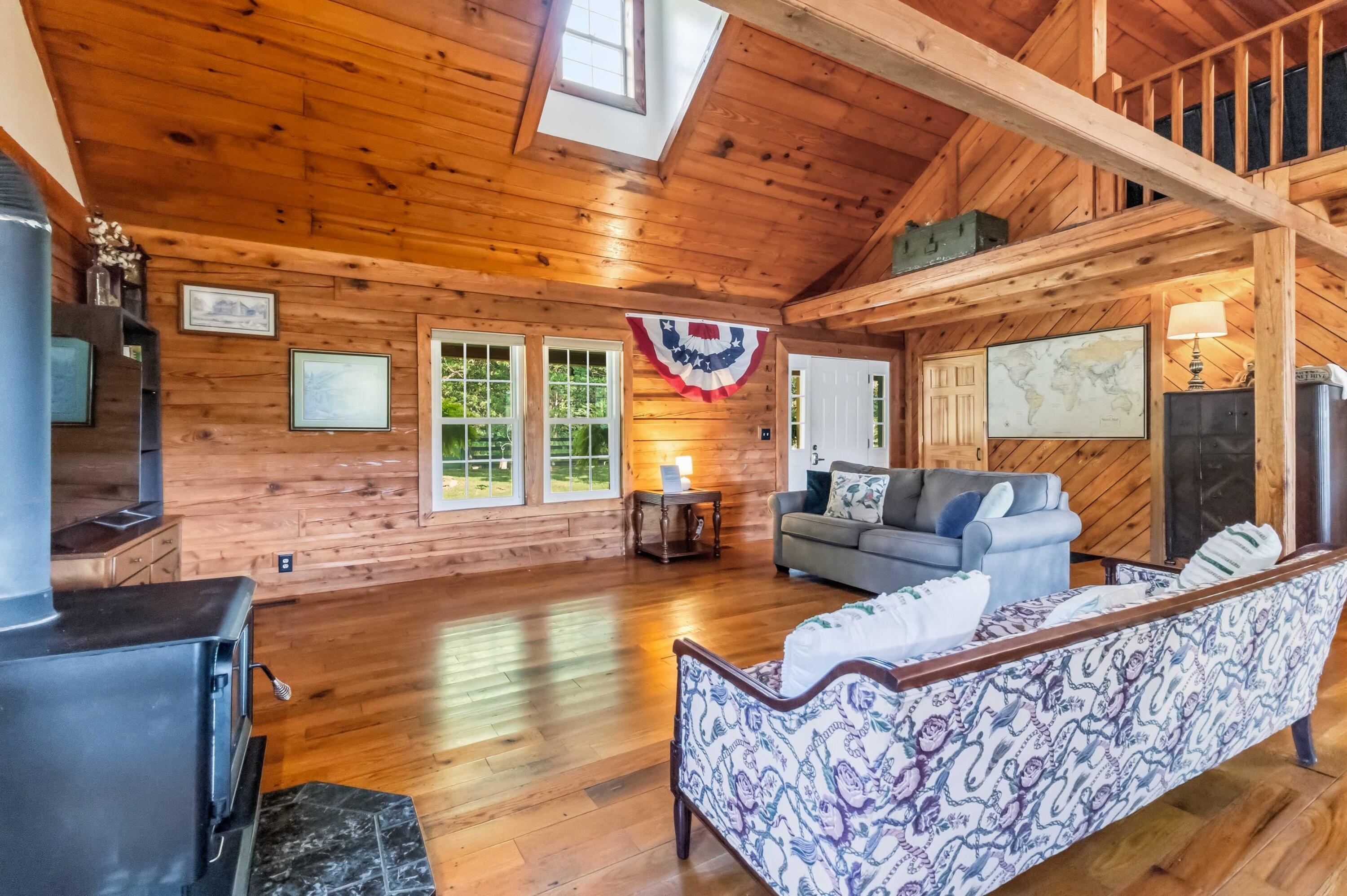 1575 Vaughn Ridge Road Property Photo 9