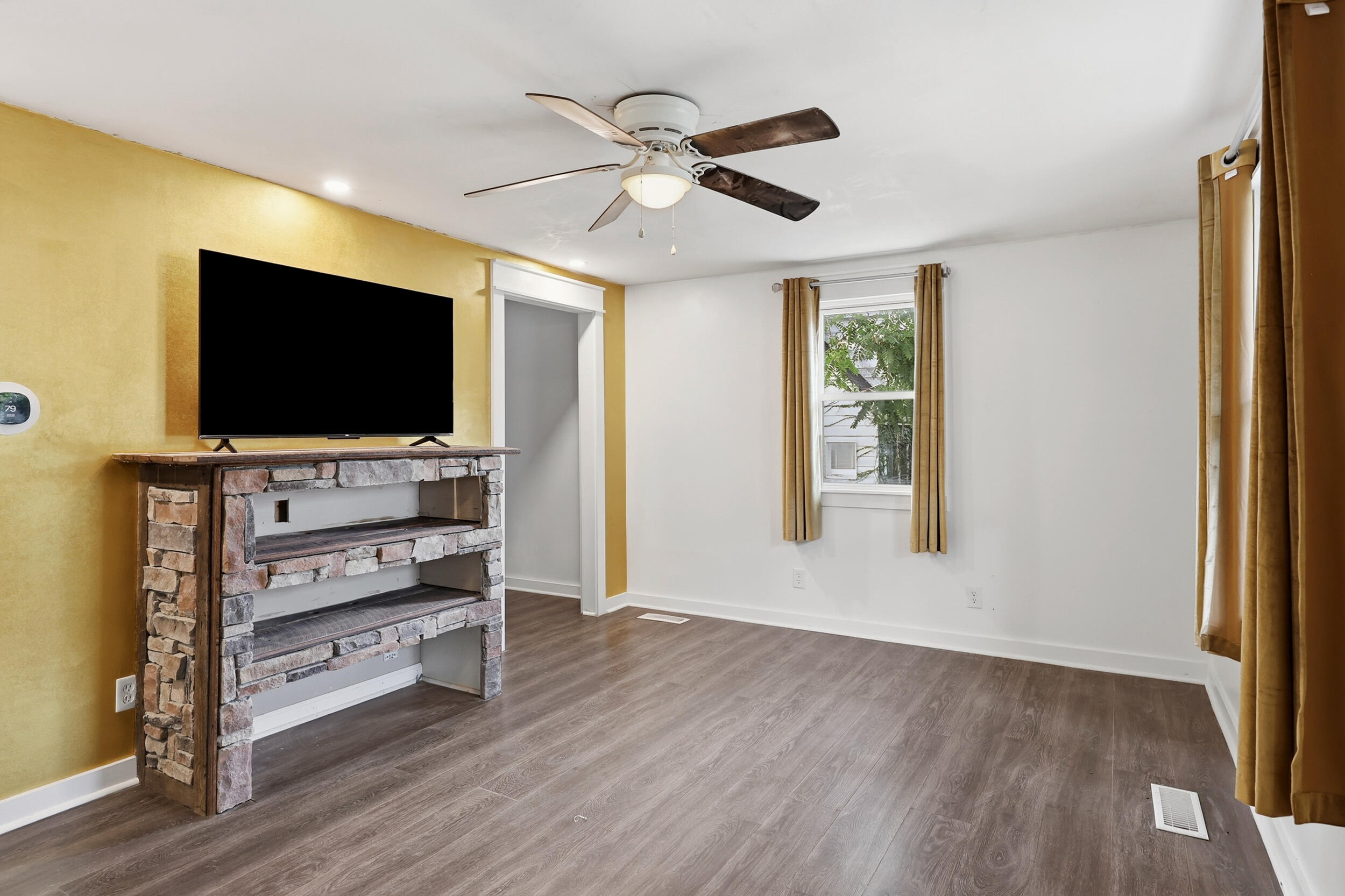 418 Grant Street Property Photo 5