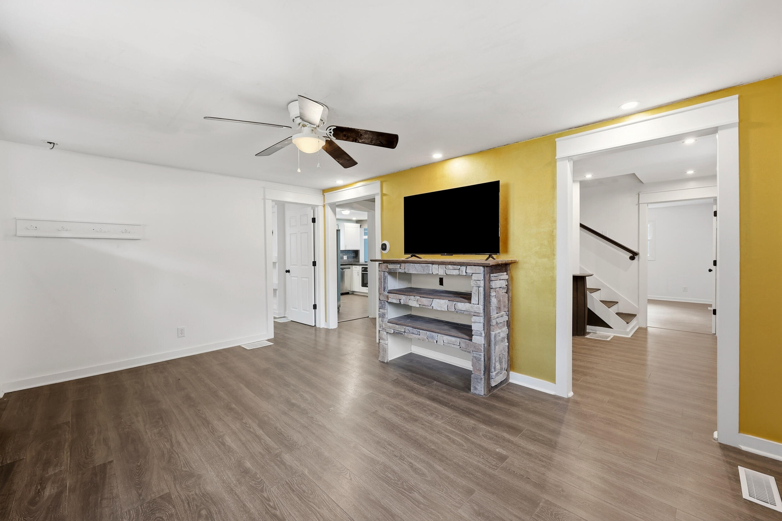 418 Grant Street Property Photo 6