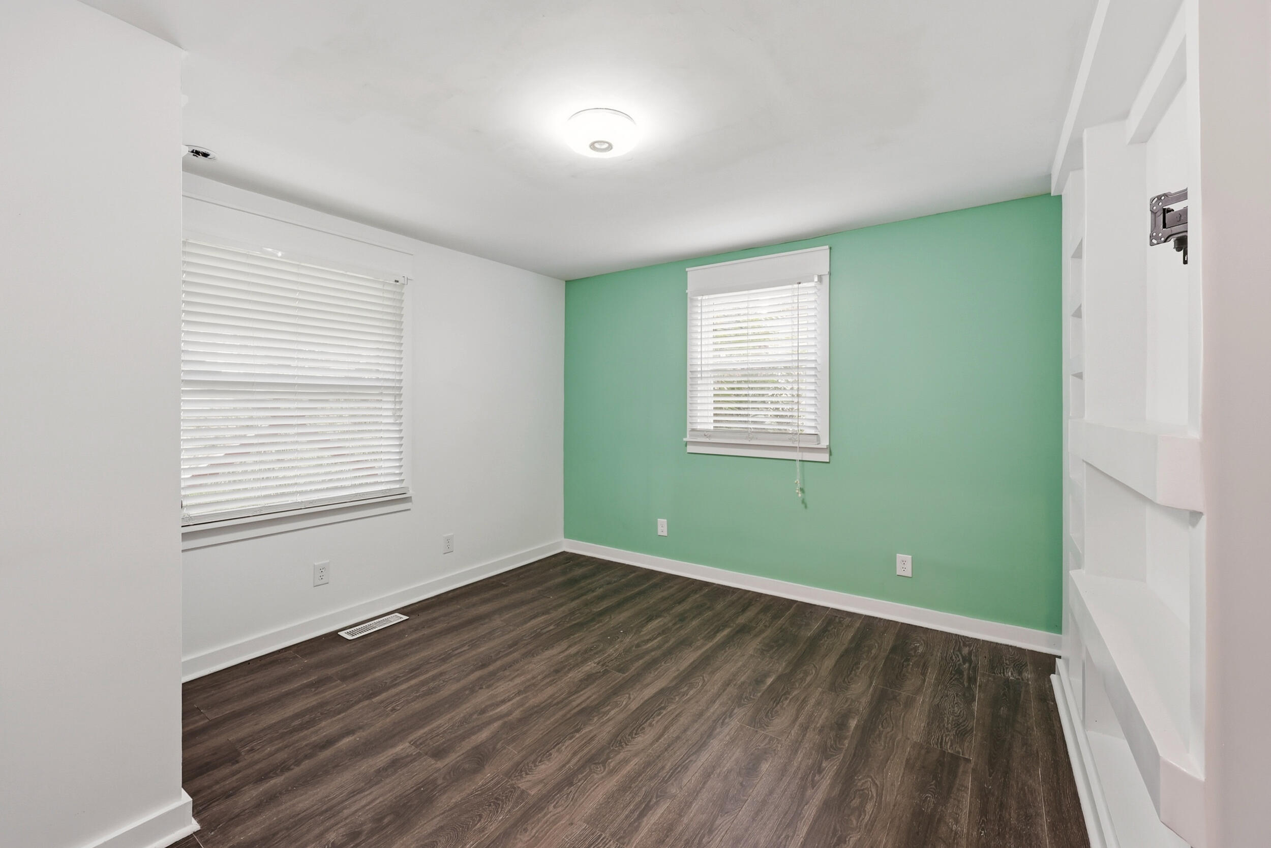 418 Grant Street Property Photo 9