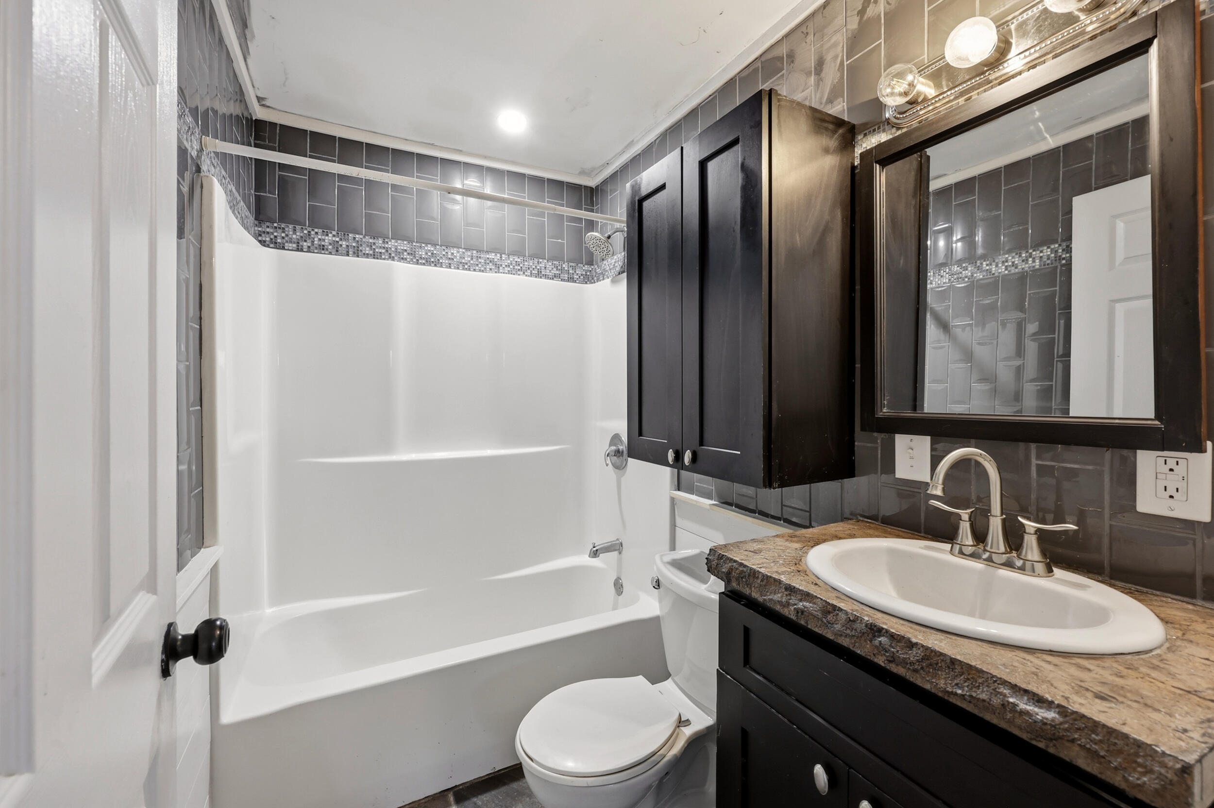 418 Grant Street Property Photo 10