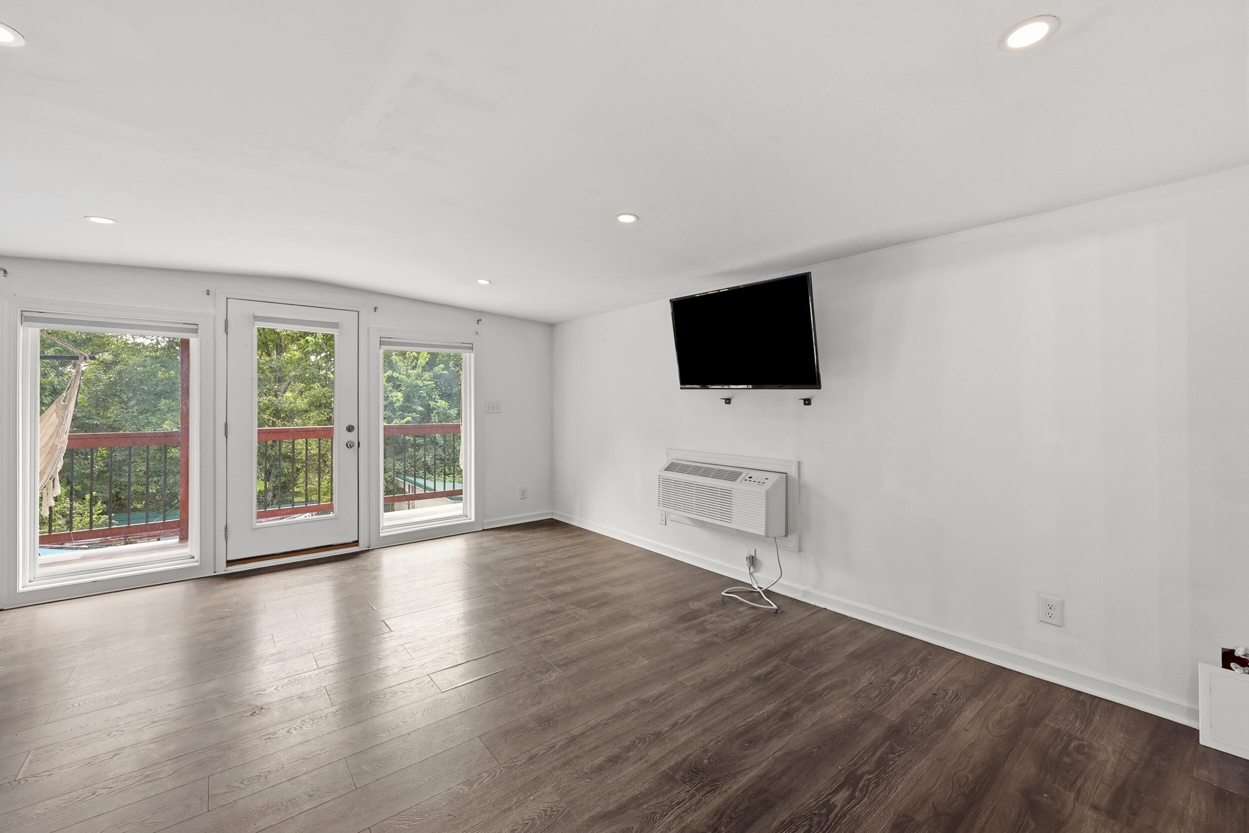 418 Grant Street Property Photo 28
