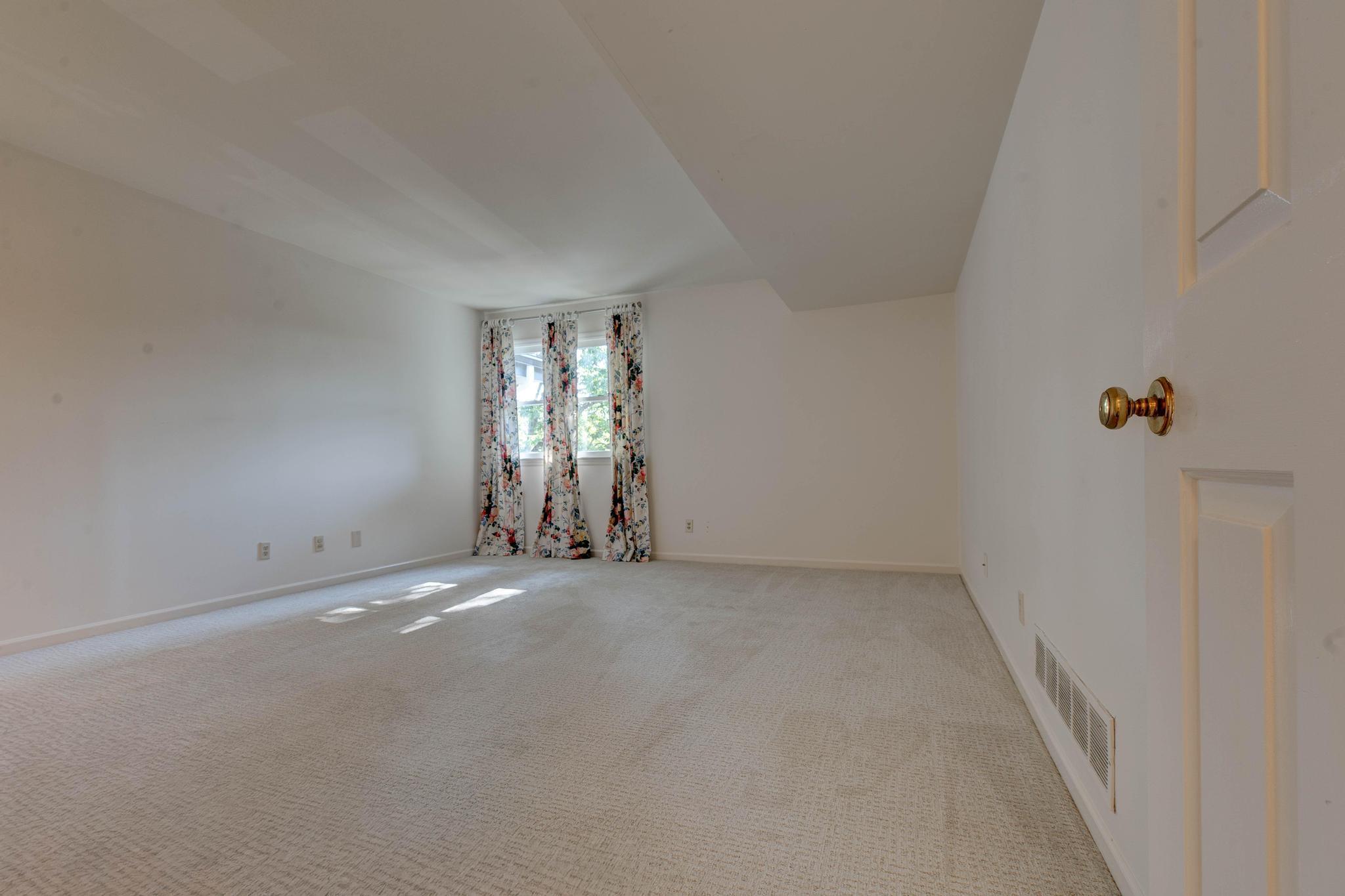395 Redding Road 242 Property Photo 22