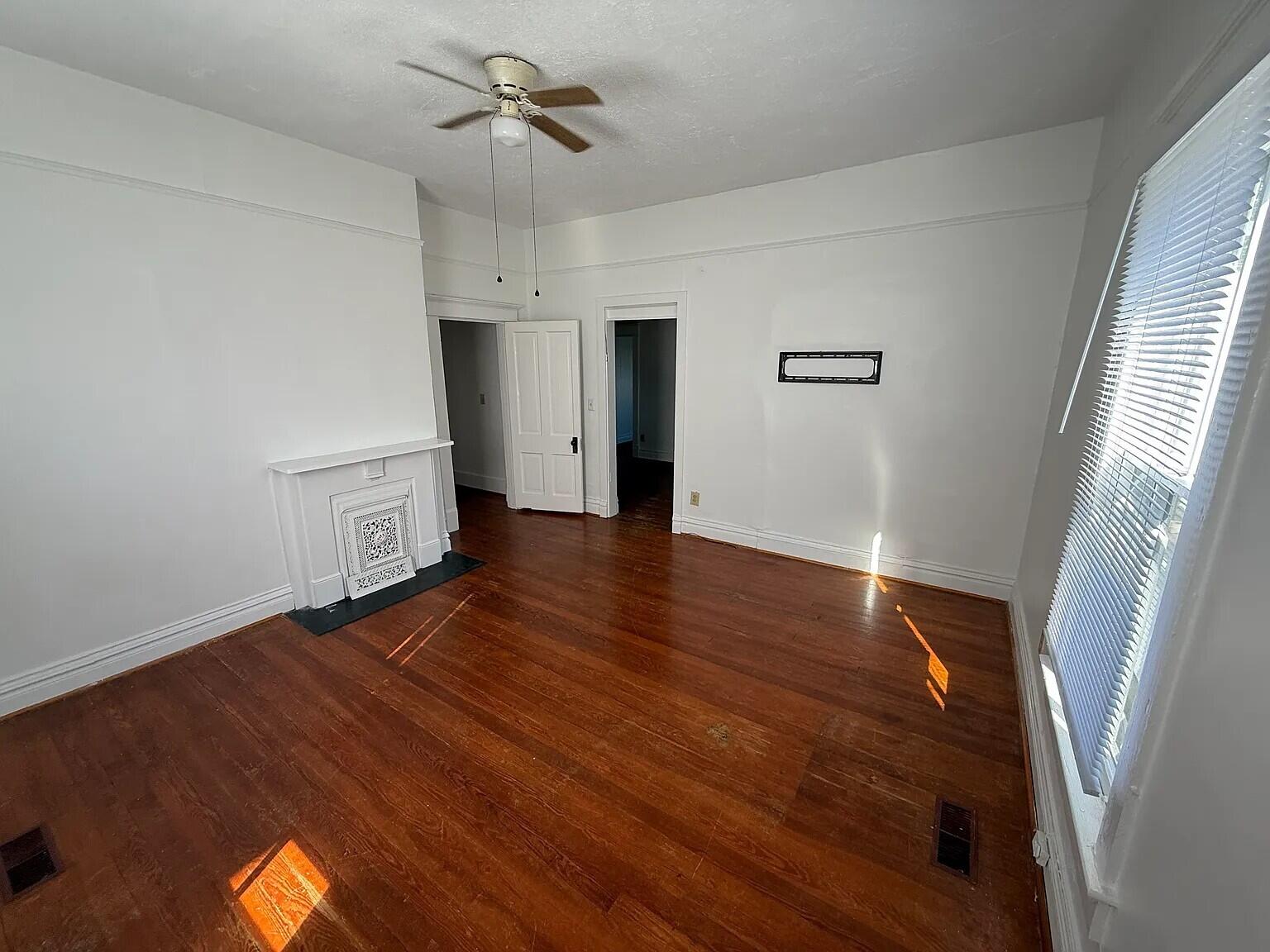 404 Ewing Street Property Photo 8