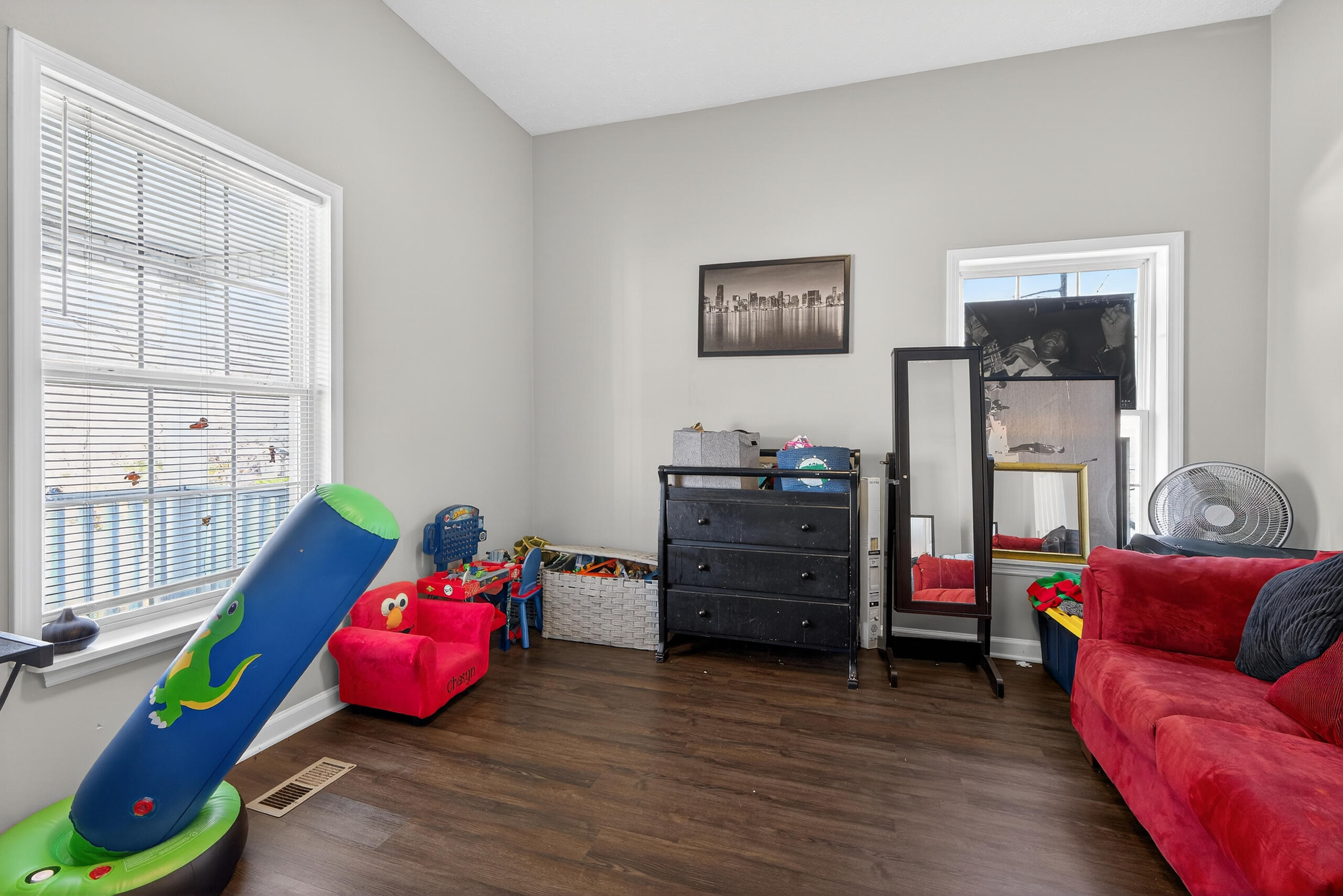 270 Sherman Avenue Property Photo 14
