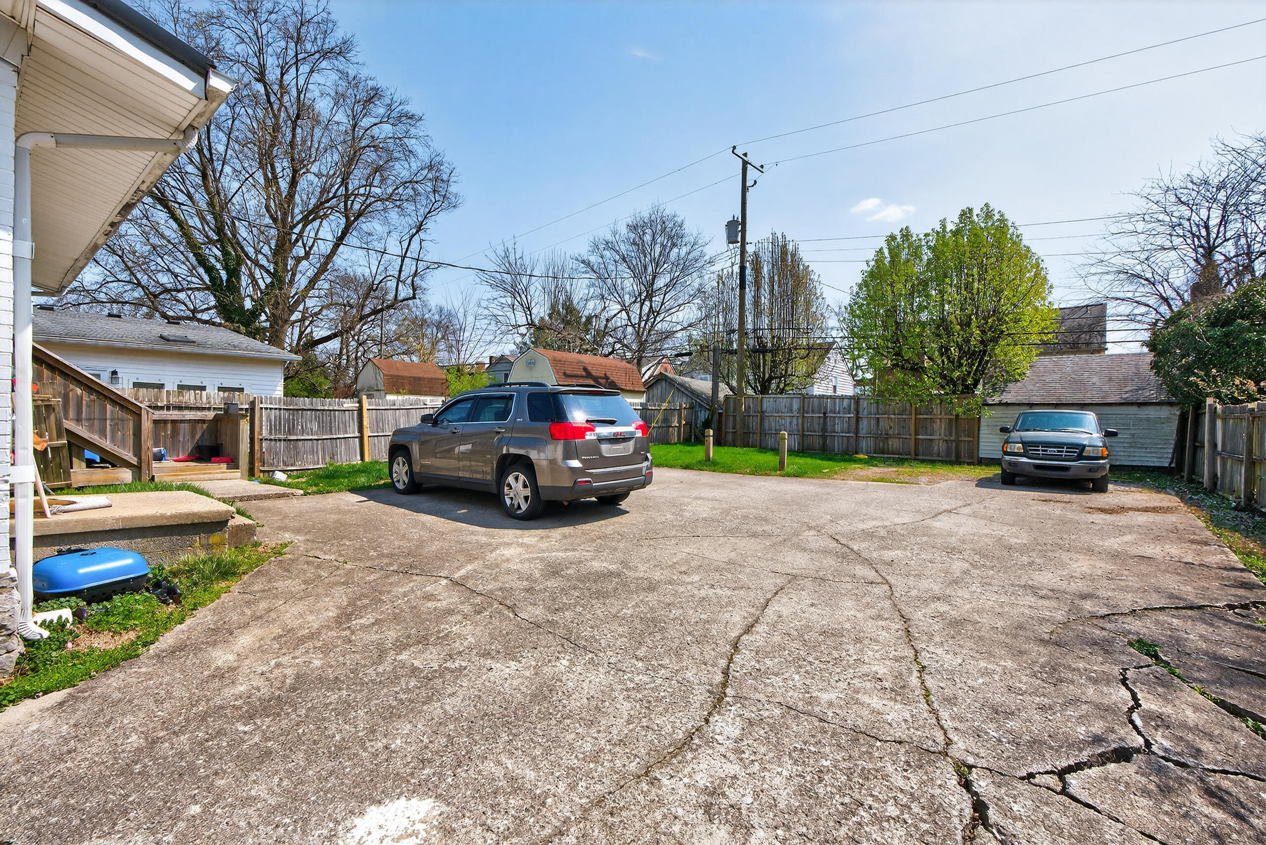 270 Sherman Avenue Property Photo 27