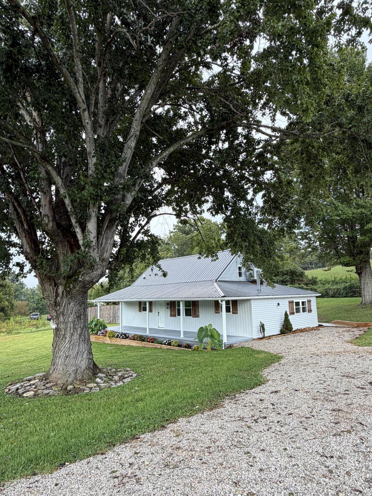 224 224 State Highway 746 Property Photo 3