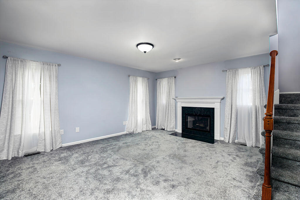 3129 Comanche Trail Property Photo 8