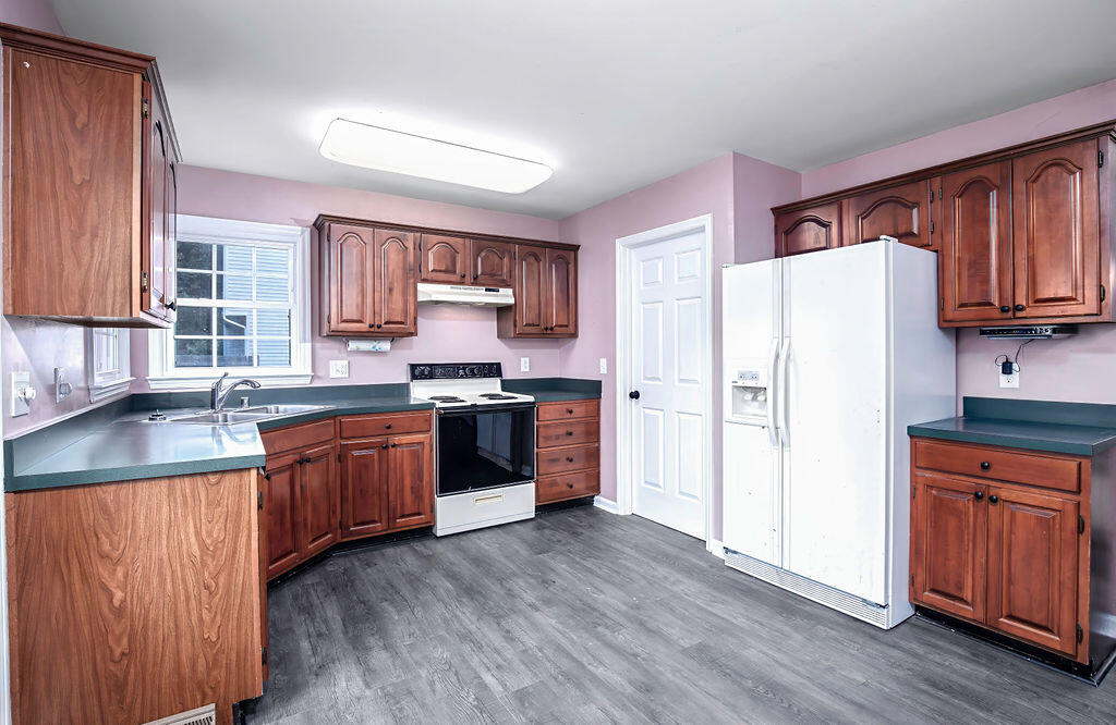 3129 Comanche Trail Property Photo 12