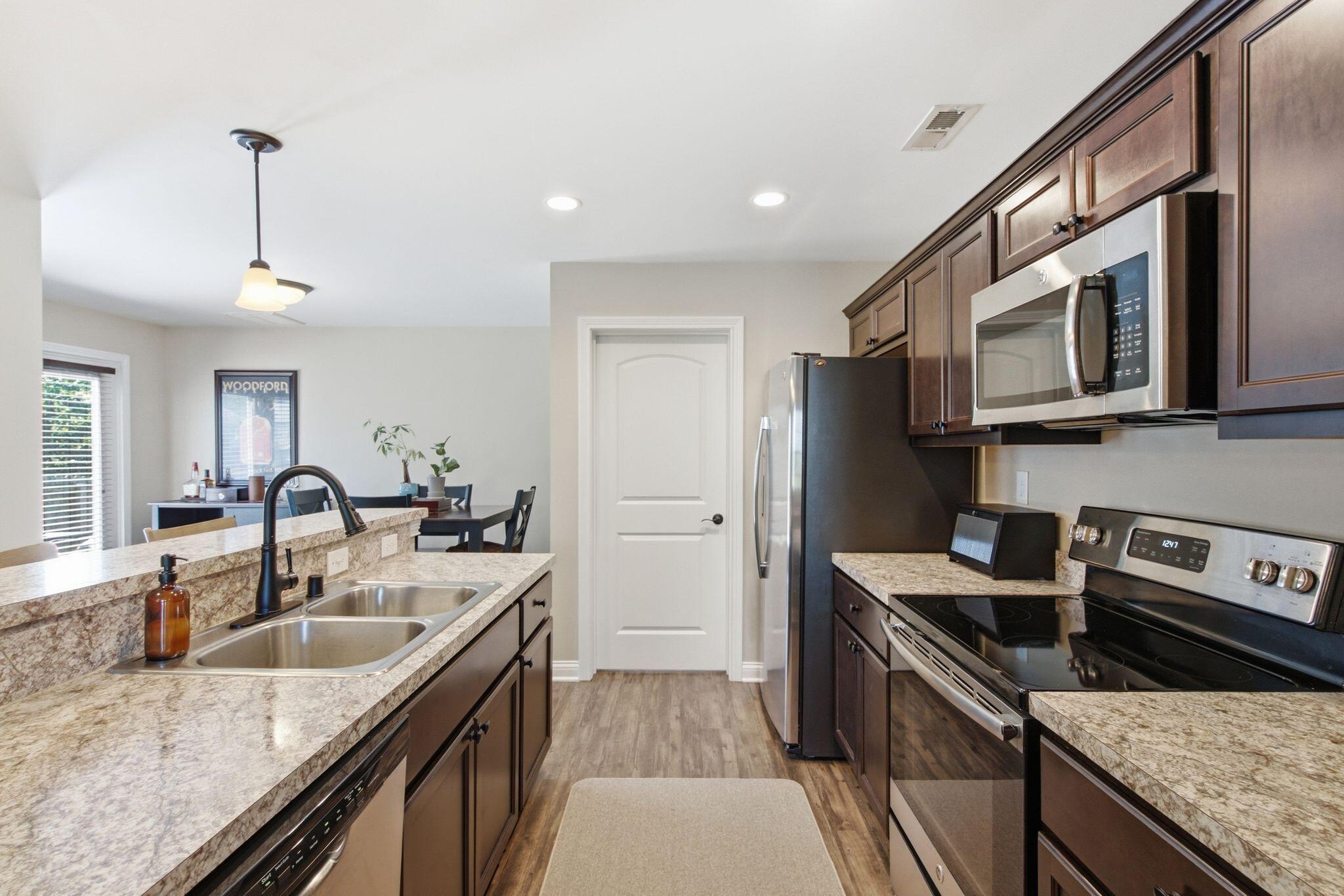 417 White Oak Trace Property Photo 14