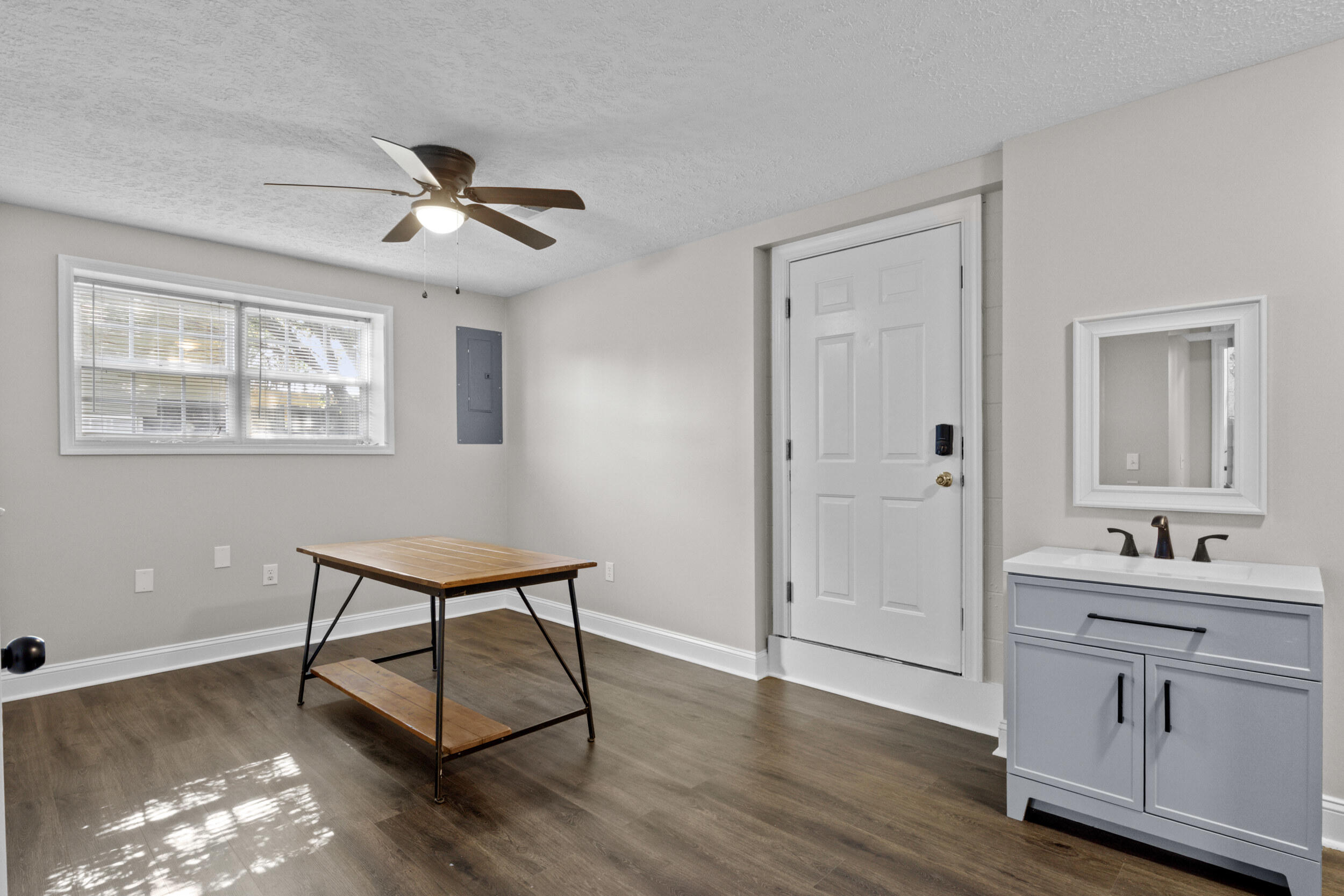 800 Pinoak Drive Property Photo 27