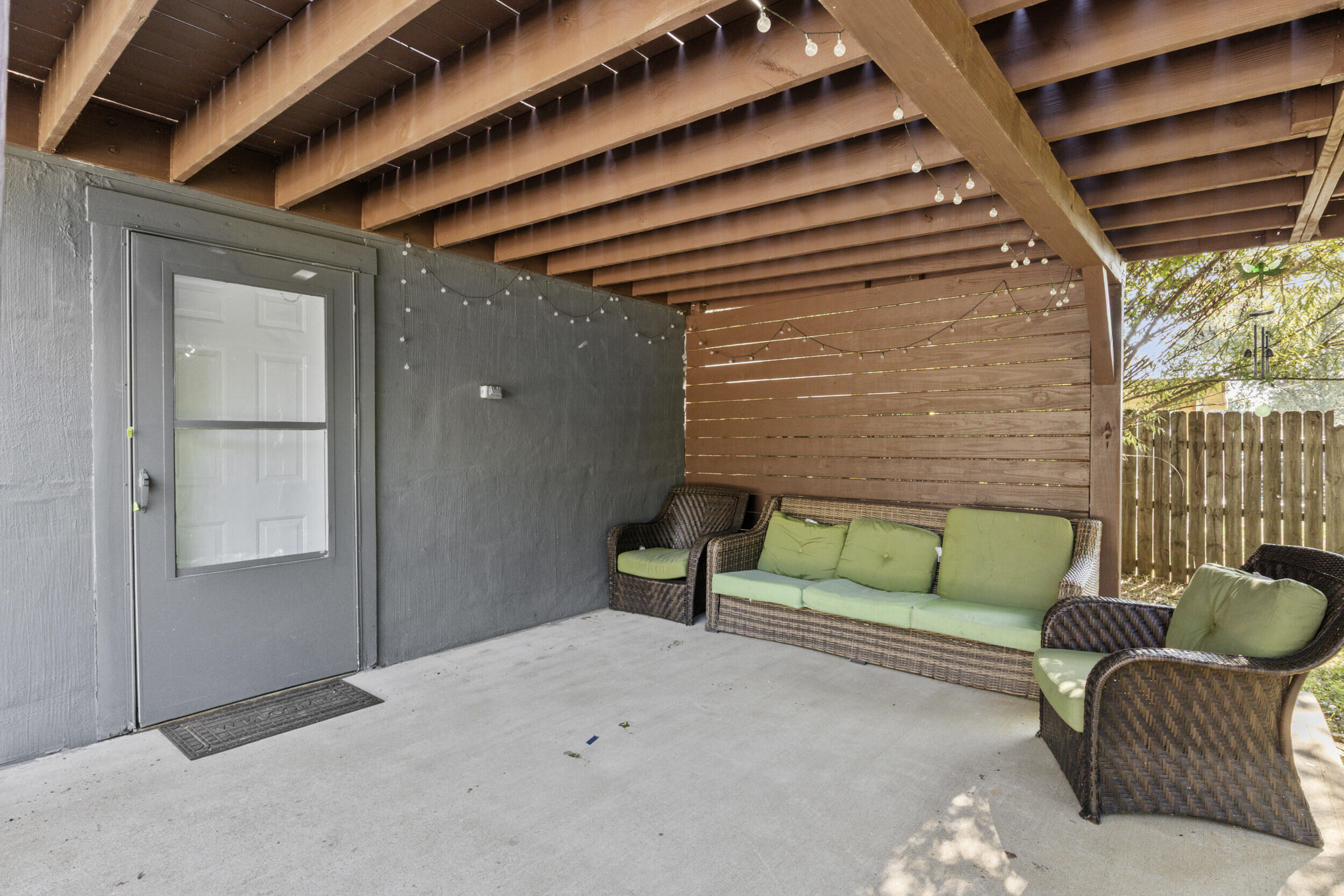800 Pinoak Drive Property Photo 33