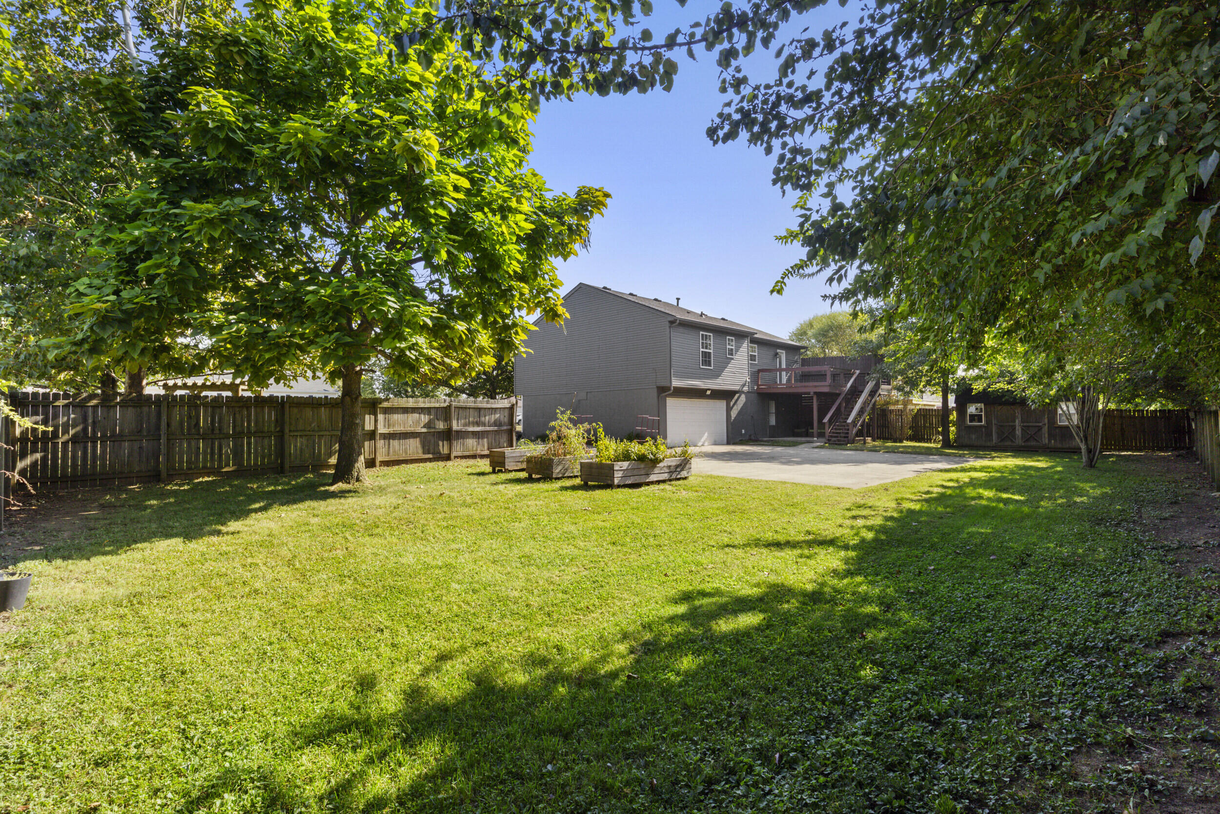 800 Pinoak Drive Property Photo 37