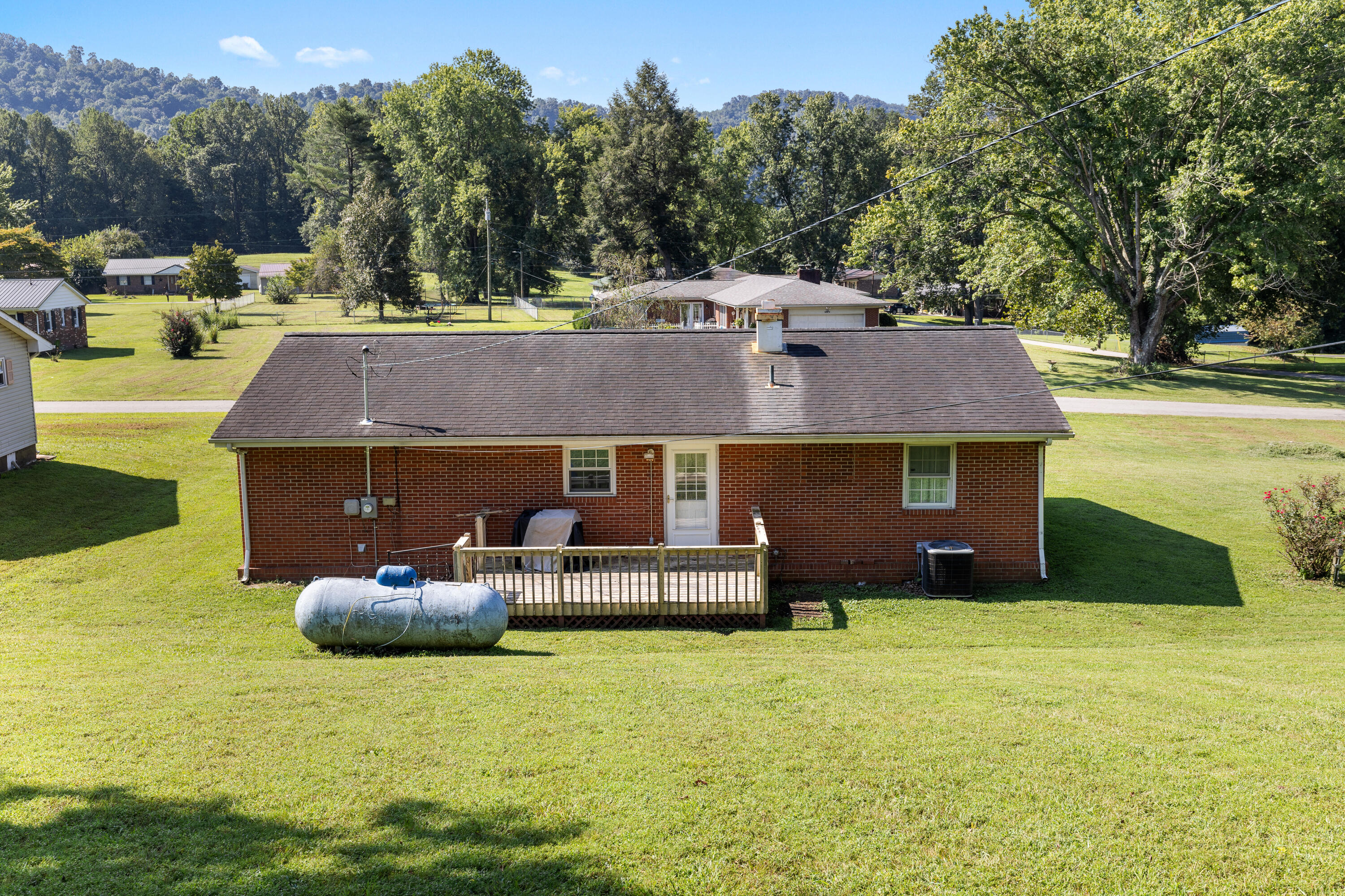135 Shawnee Drive Property Photo 5