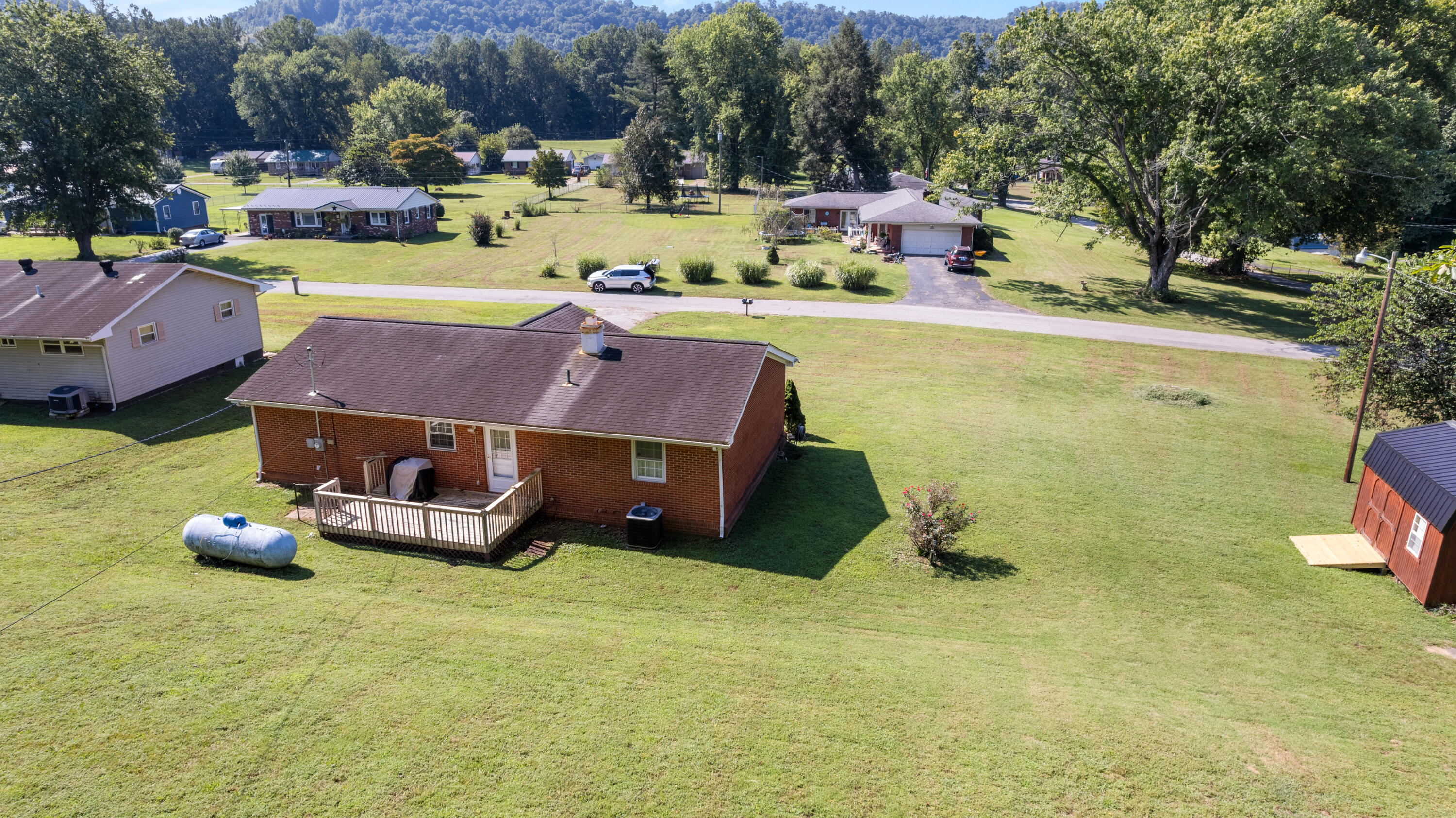 135 Shawnee Drive Property Photo 6
