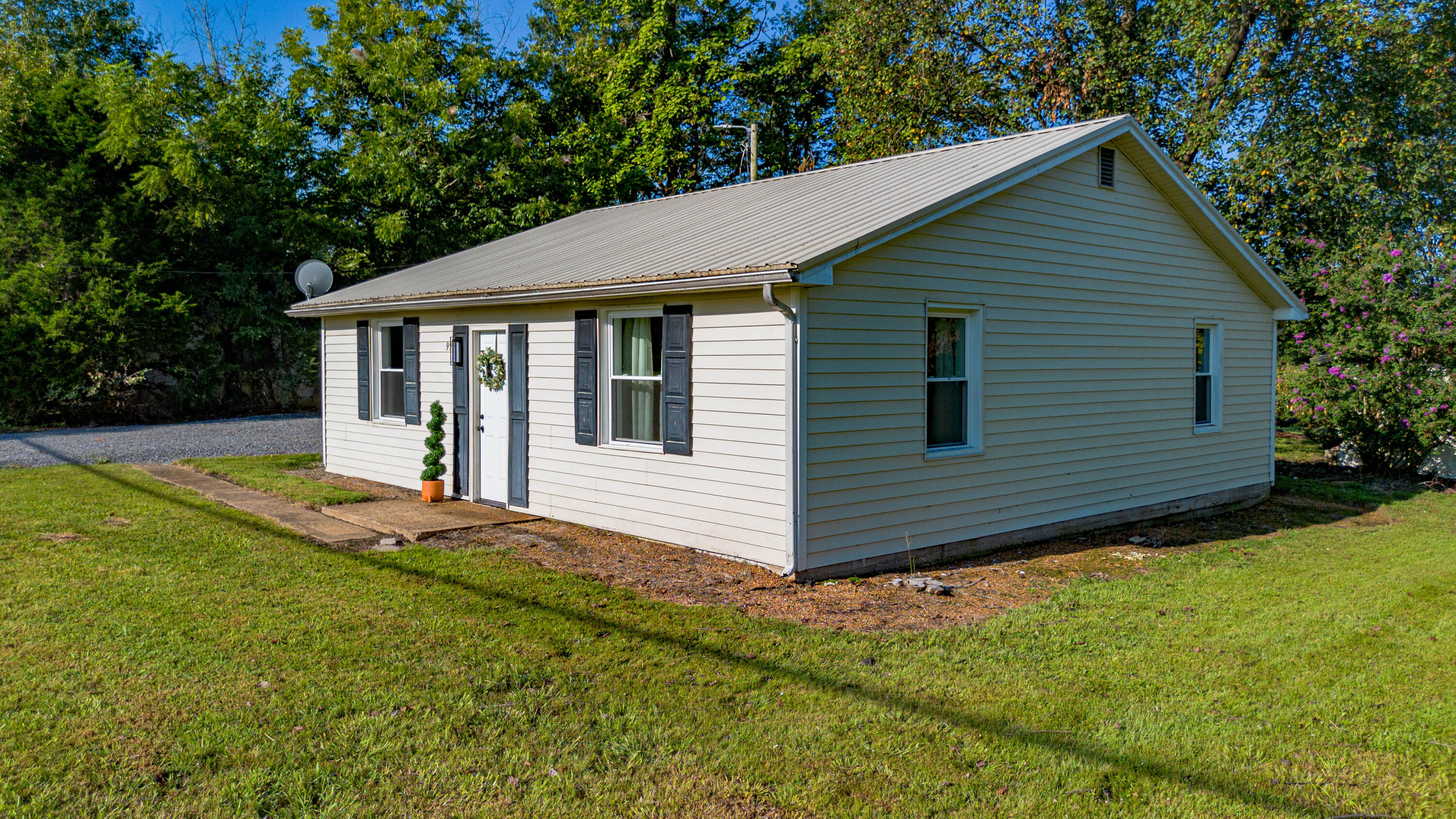 99 County Road 1015 Property Photo 5
