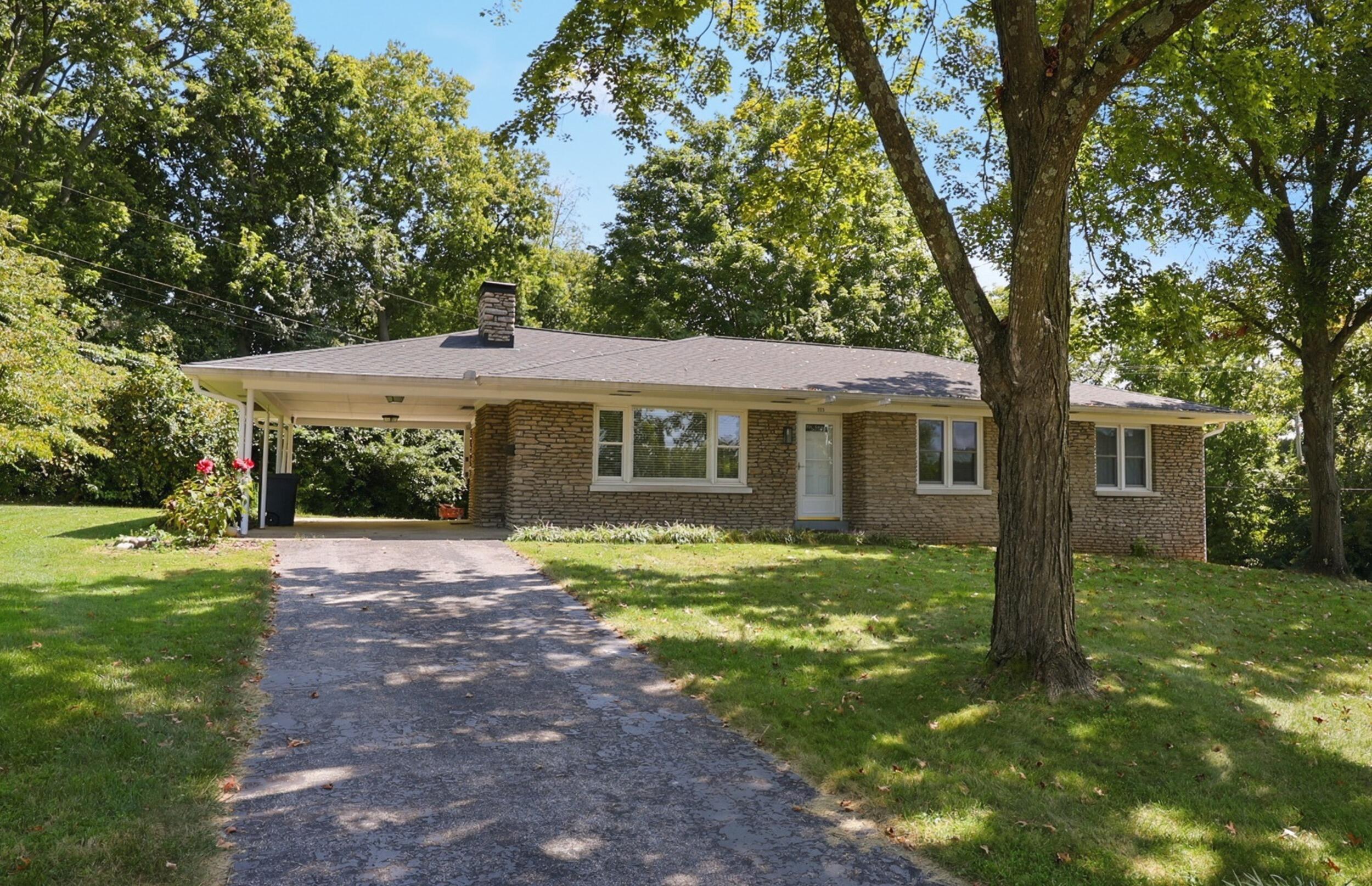 525 Mohegan Trail Property Photo 38
