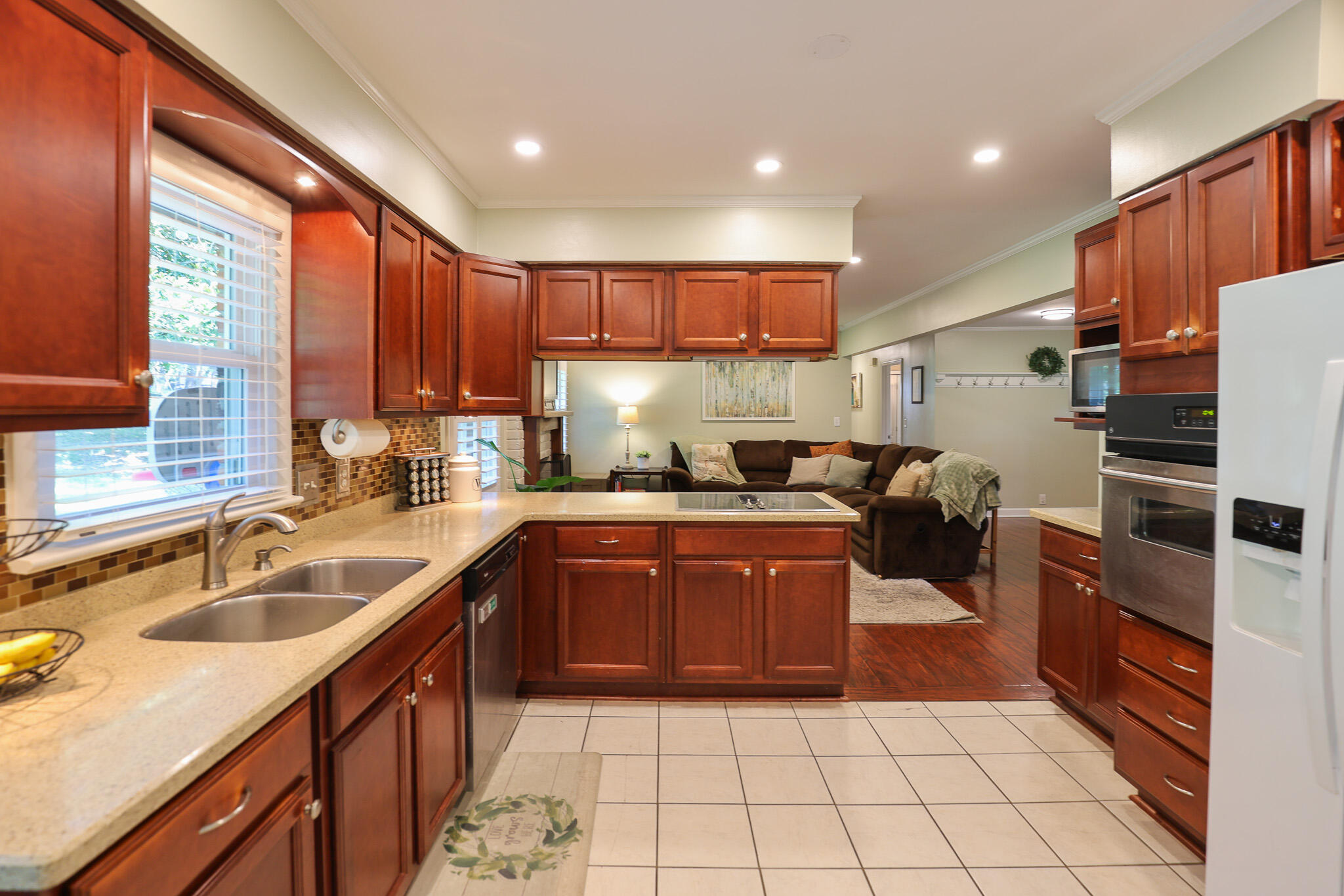 211 Springwell Lane Property Photo 15