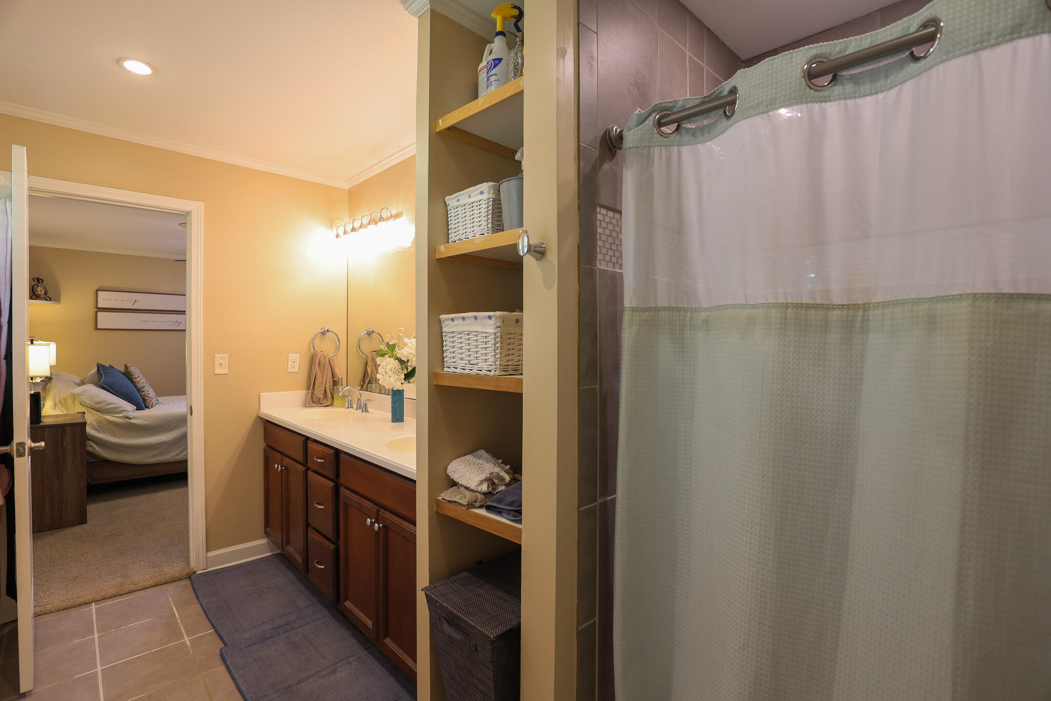 211 Springwell Lane Property Photo 23