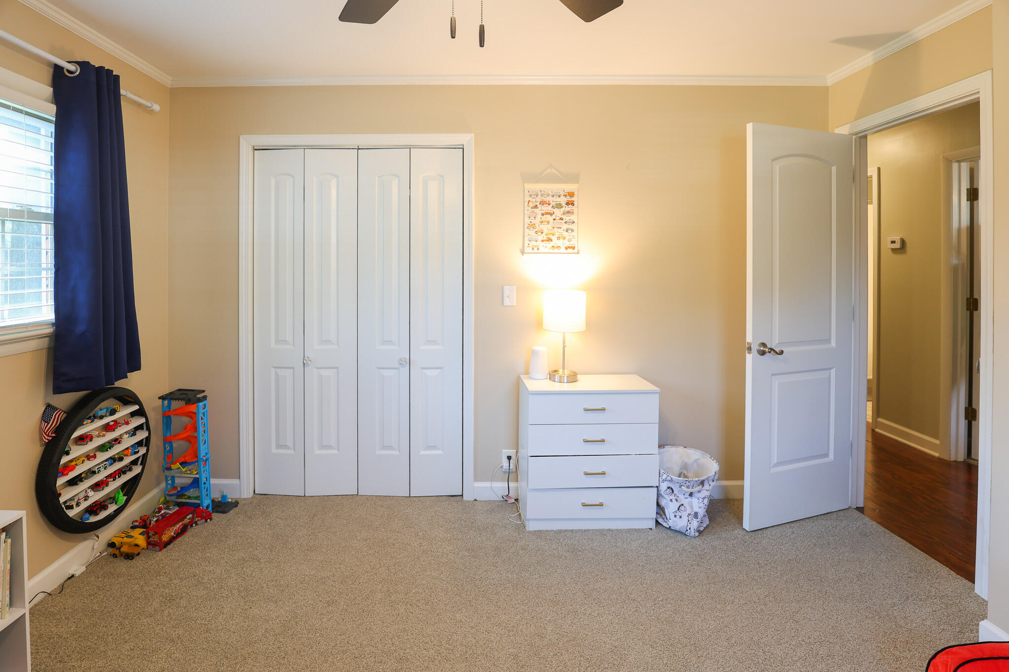 211 Springwell Lane Property Photo 29