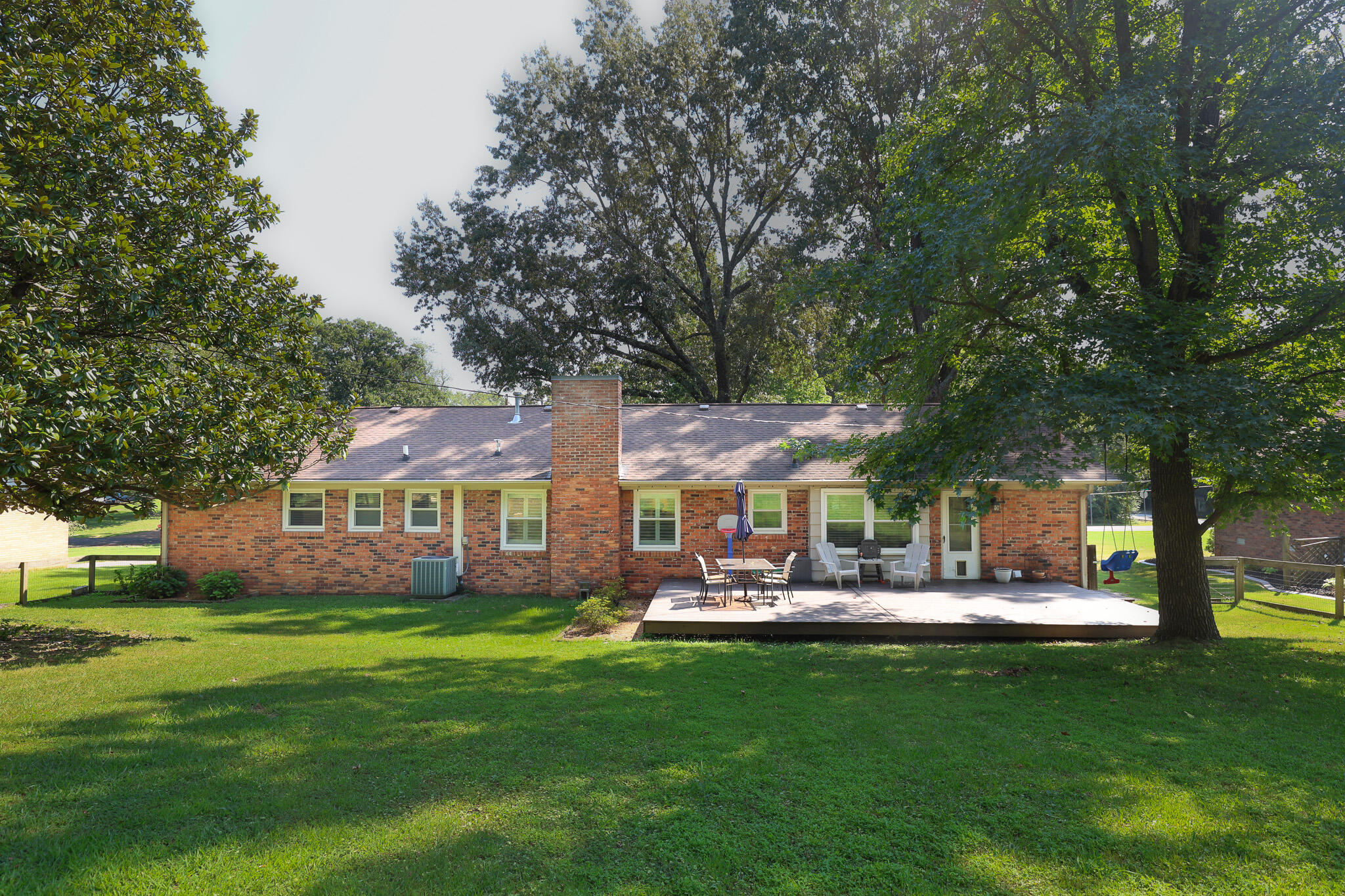 211 Springwell Lane Property Photo 32