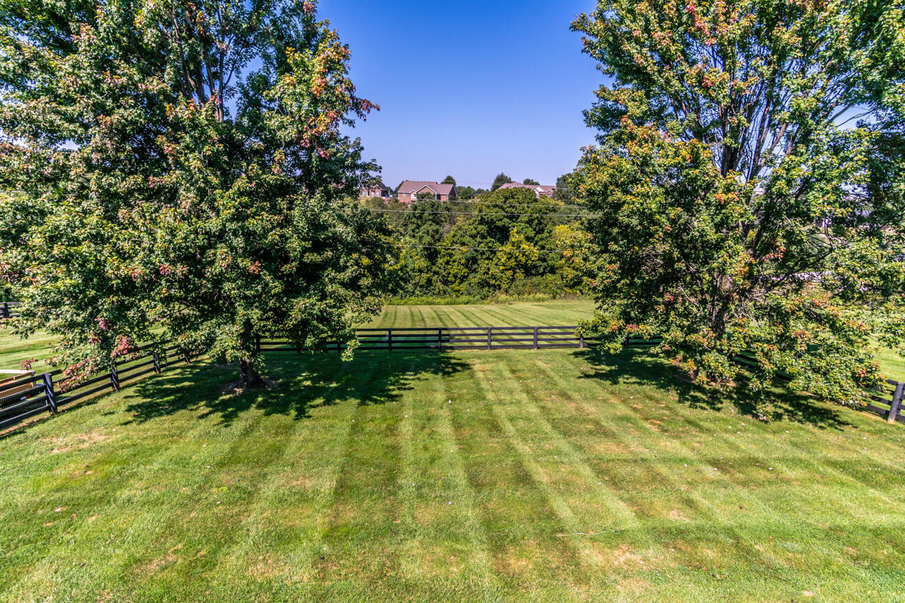 3008 Woodfield Circle Property Photo 18
