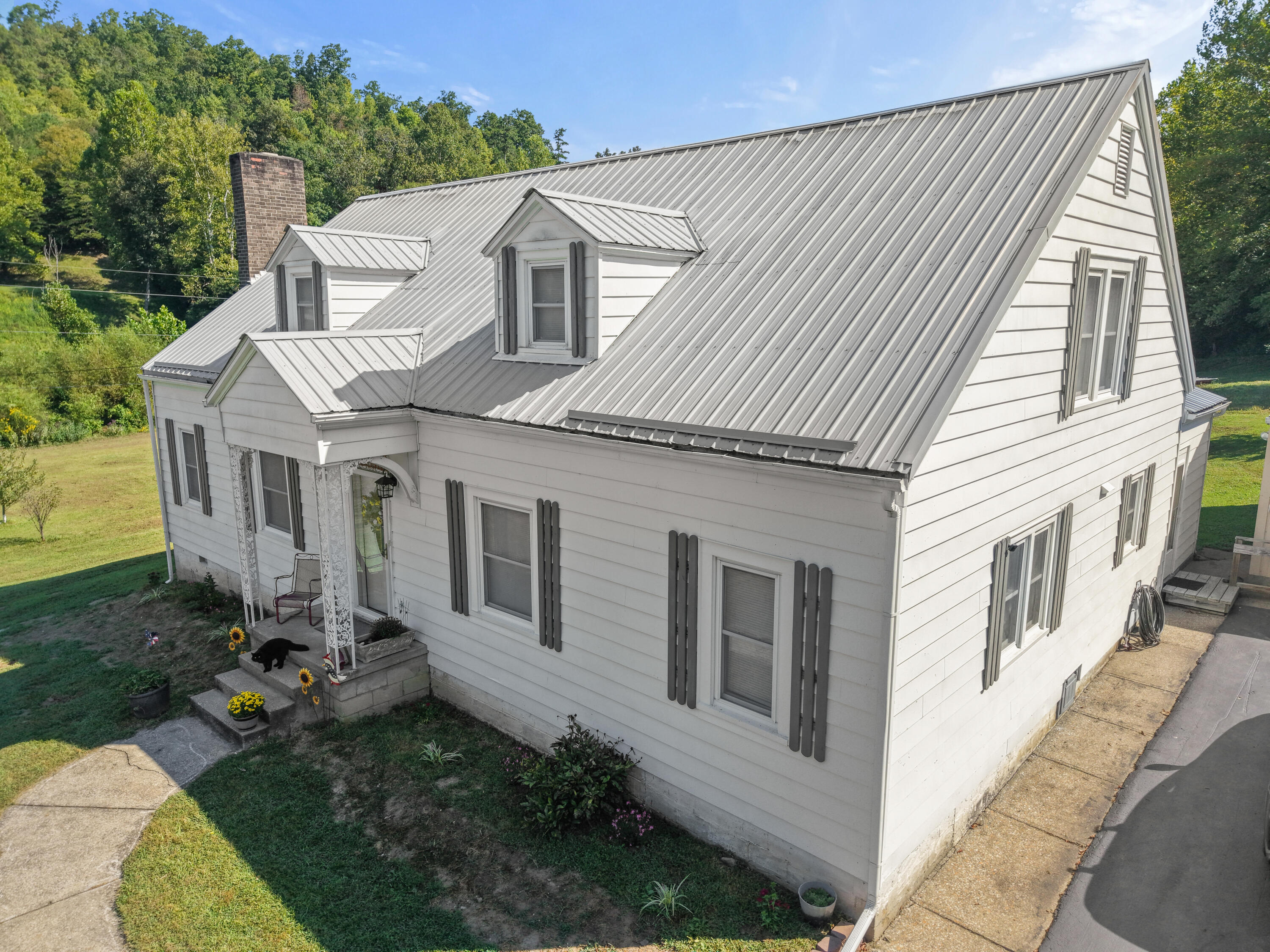 1401 Ky-437 Property Photo 3