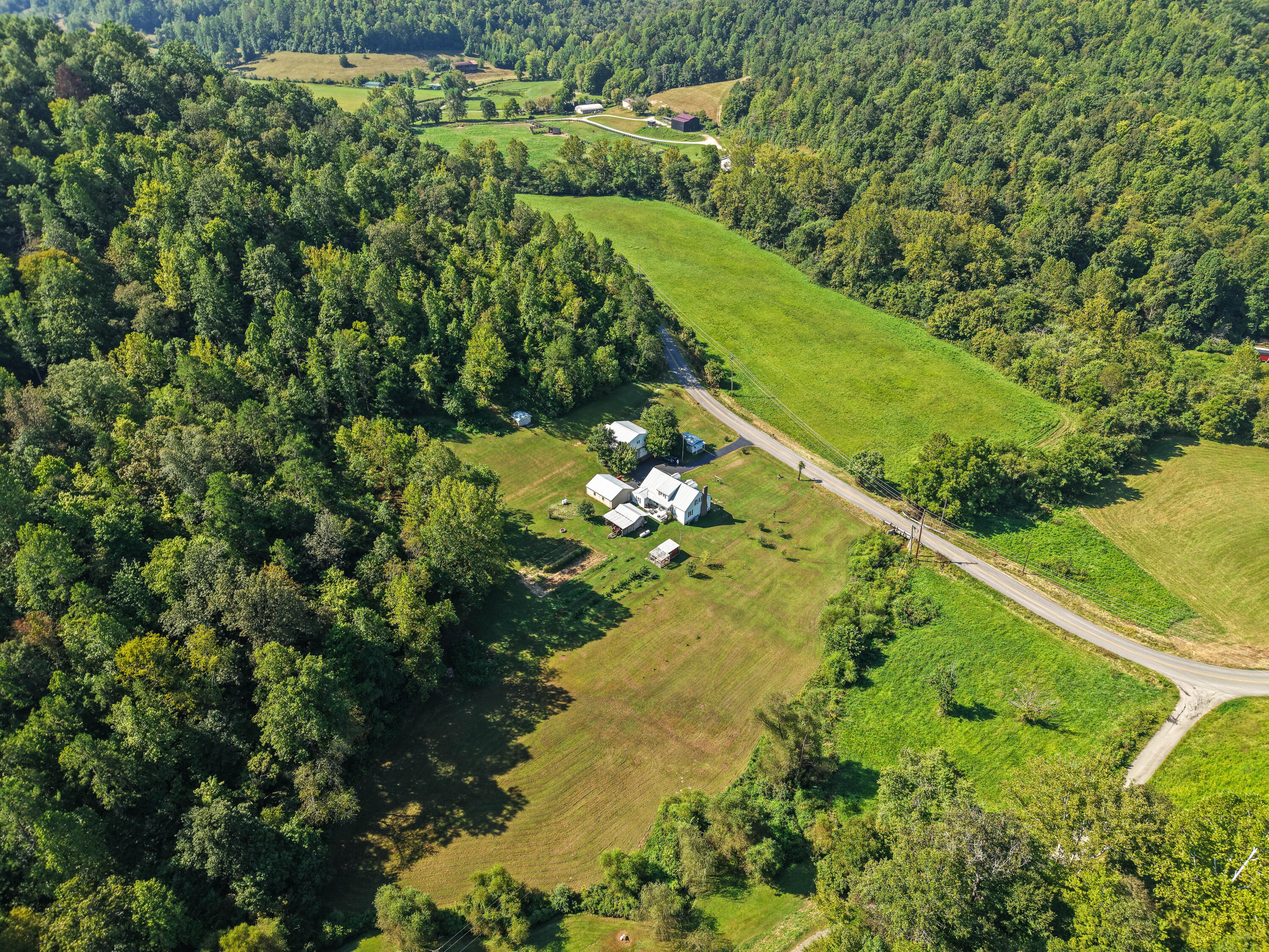 1401 Ky-437 Property Photo 5
