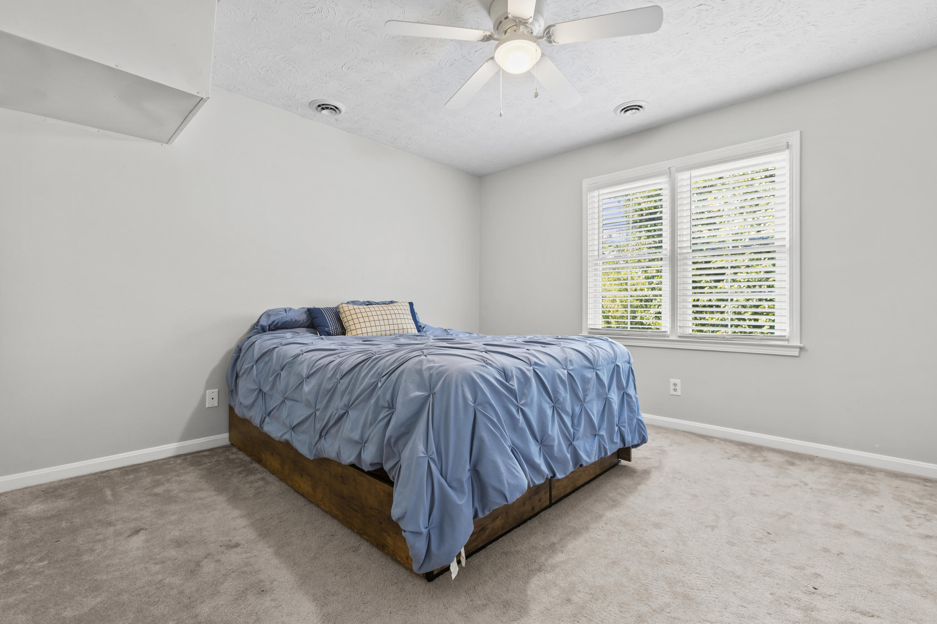 105 Amy Lane Property Photo 29
