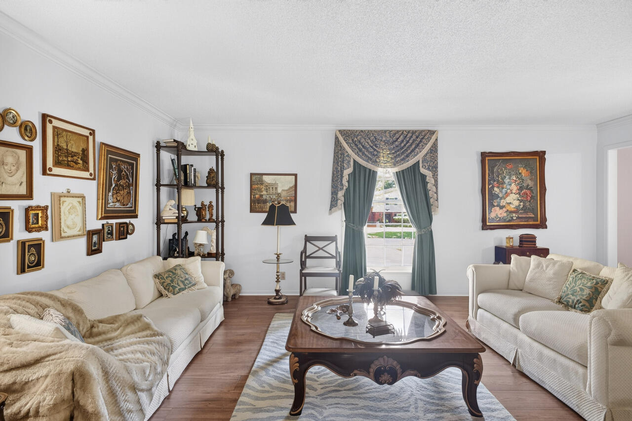 1002 County Cork Drive Property Photo 10