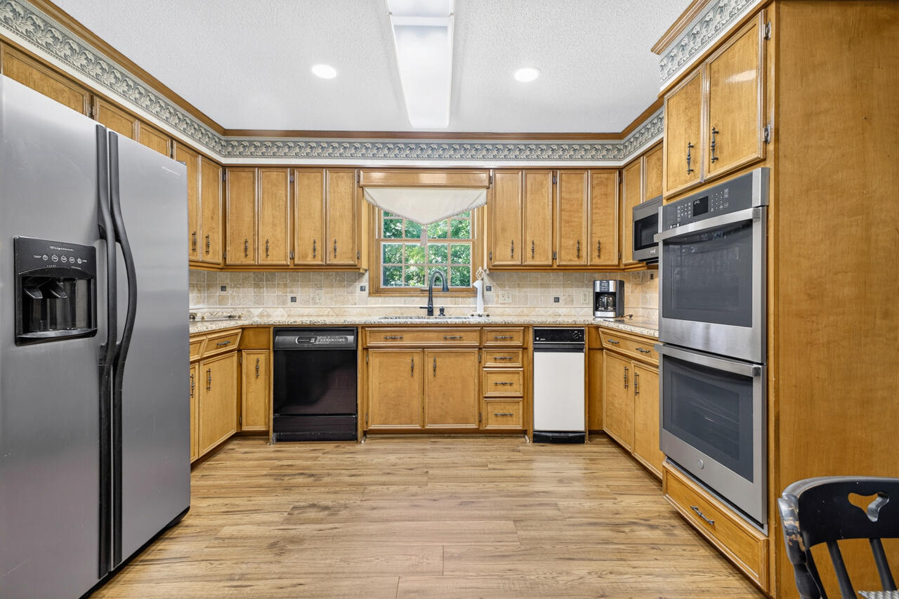 1002 County Cork Drive Property Photo 17