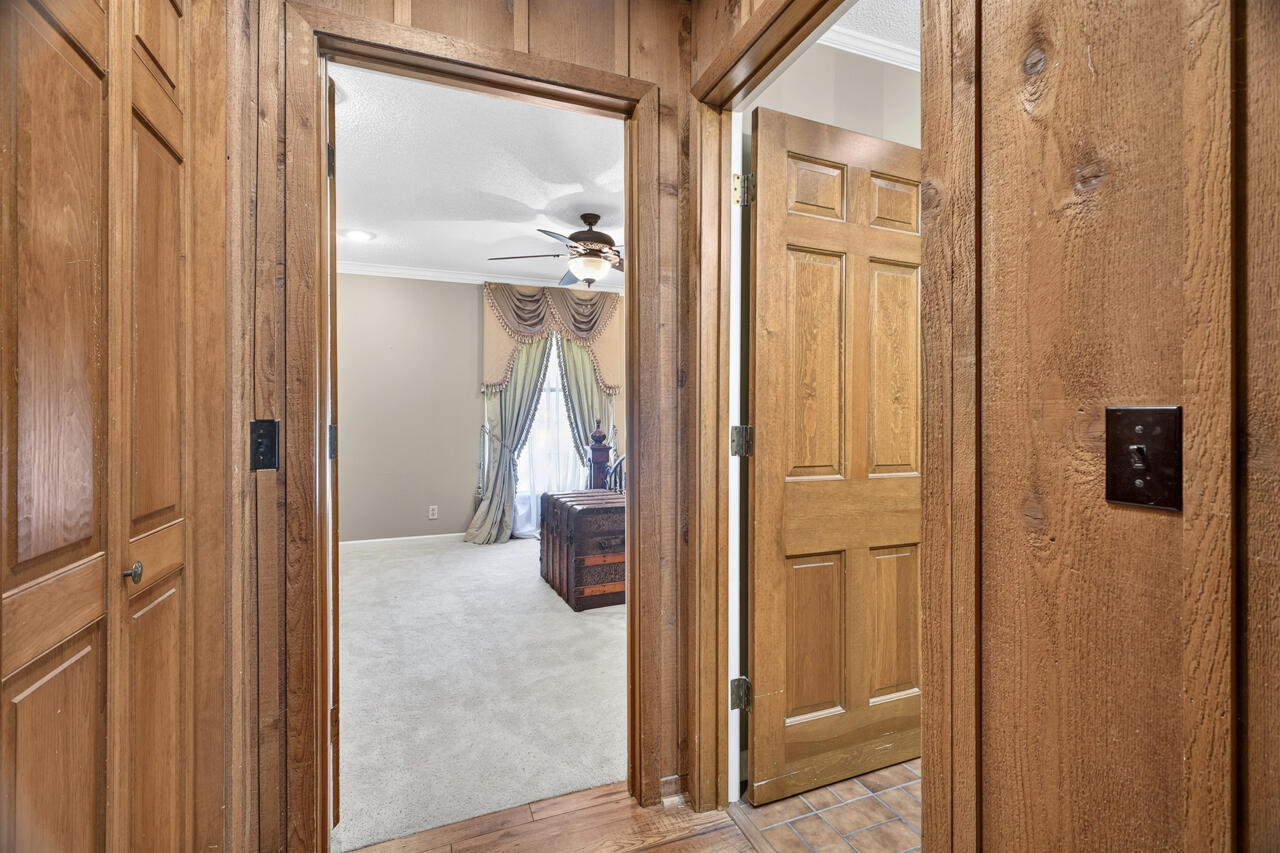 1002 County Cork Drive Property Photo 24