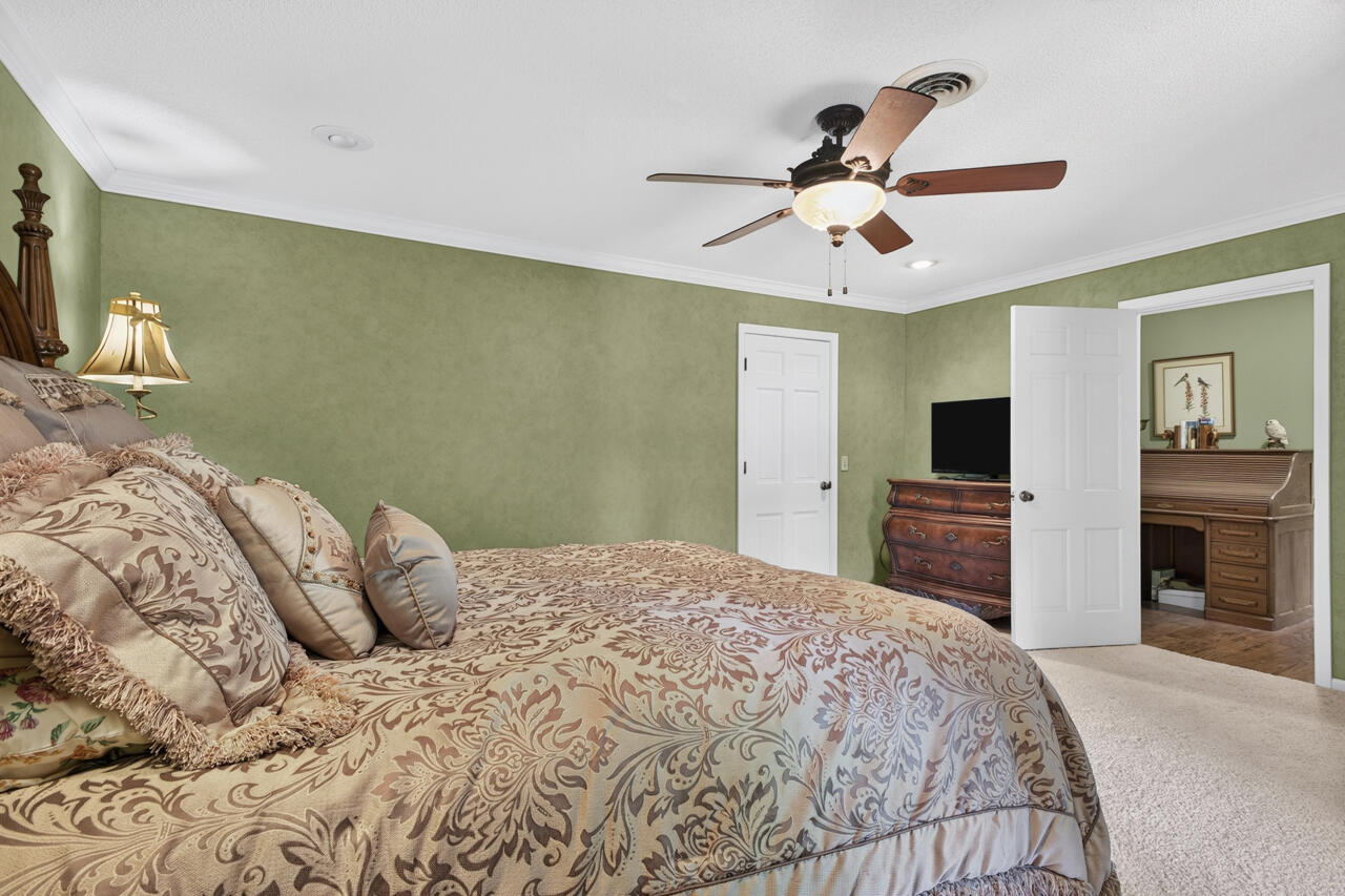 1002 County Cork Drive Property Photo 40