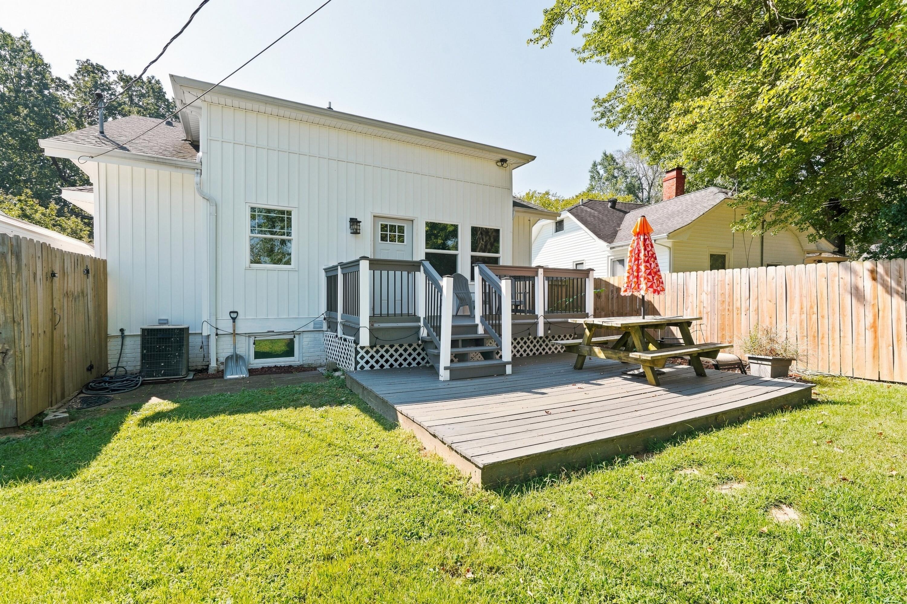 3225 Jefferson Street Property Photo 4
