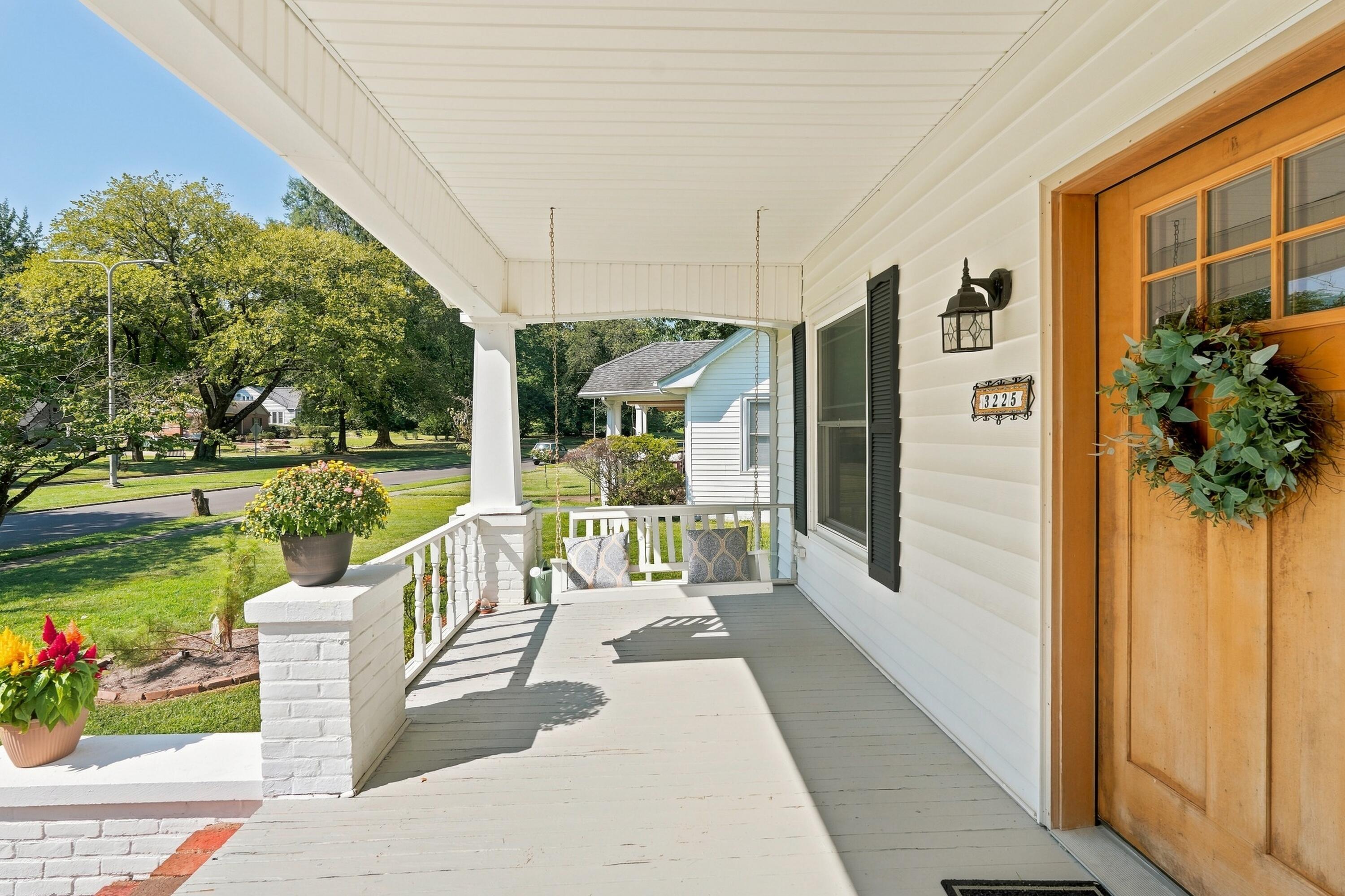 3225 Jefferson Street Property Photo 6