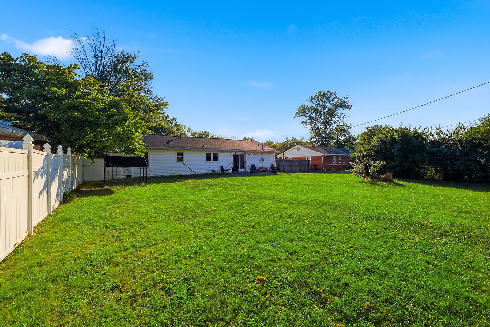 111 Park Lane Property Photo 4