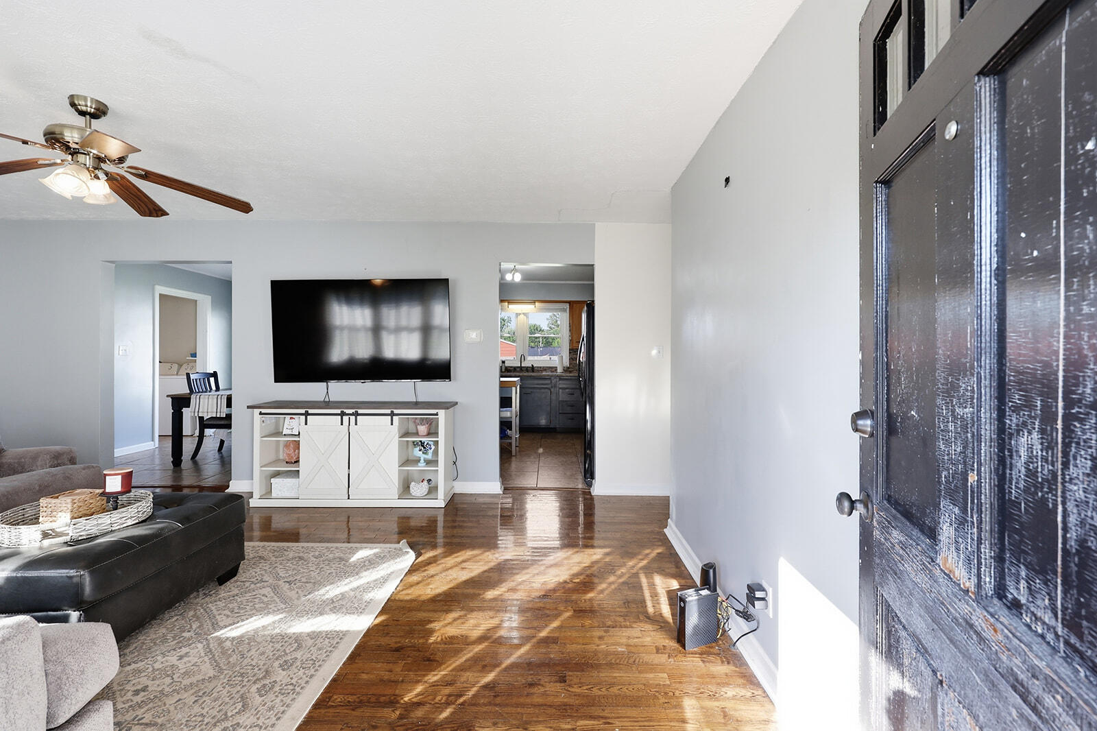 111 Park Lane Property Photo 6