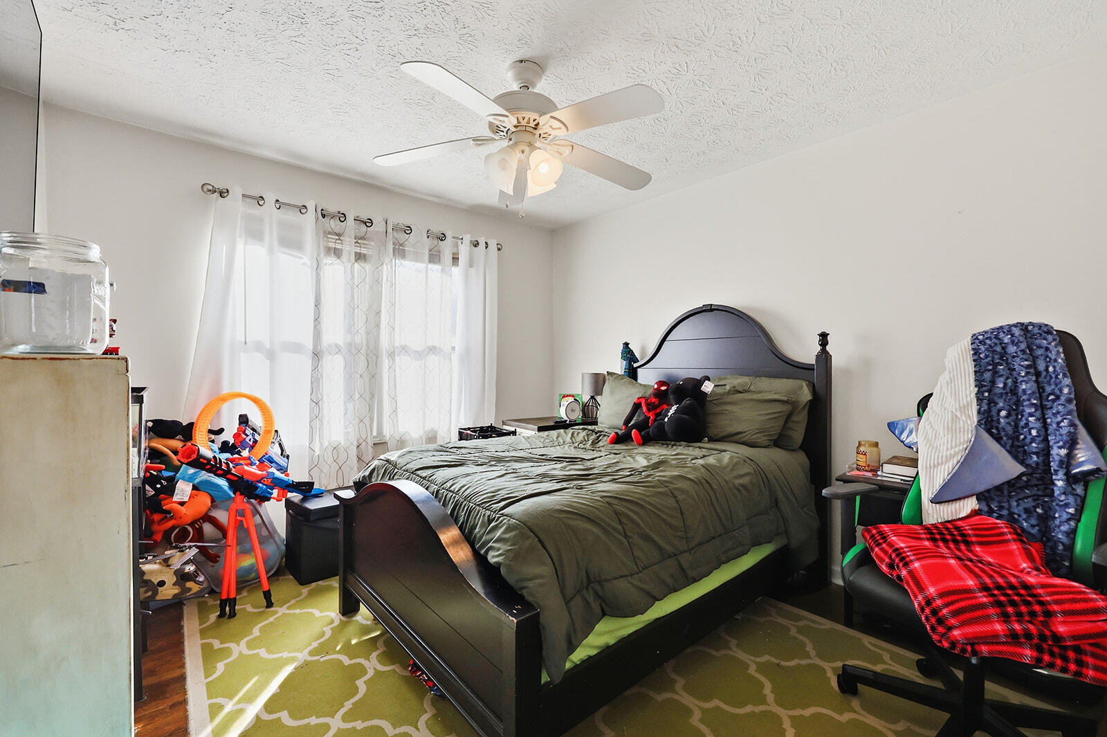 111 Park Lane Property Photo 25