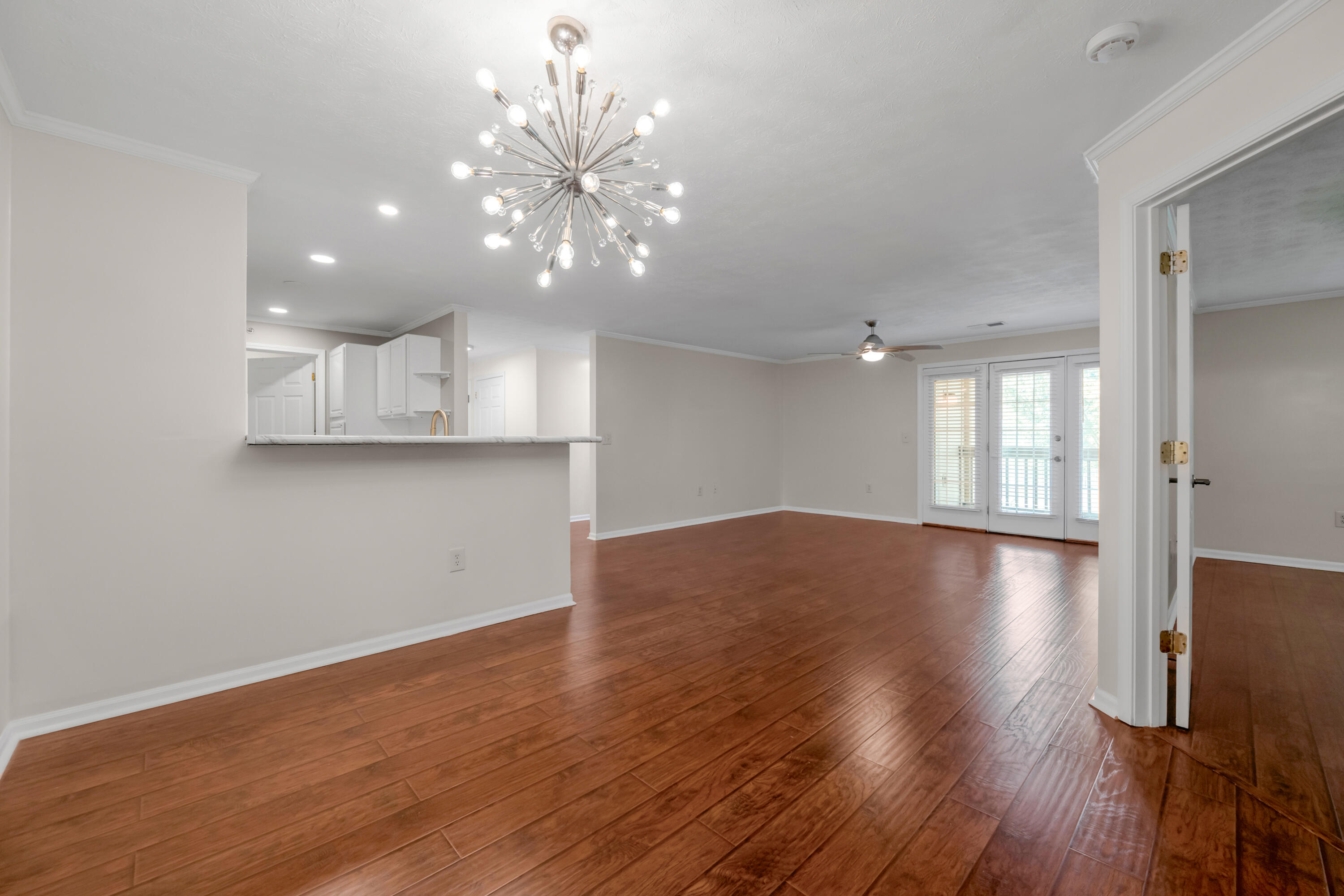 600 Vincent Way 2208 Property Photo 6
