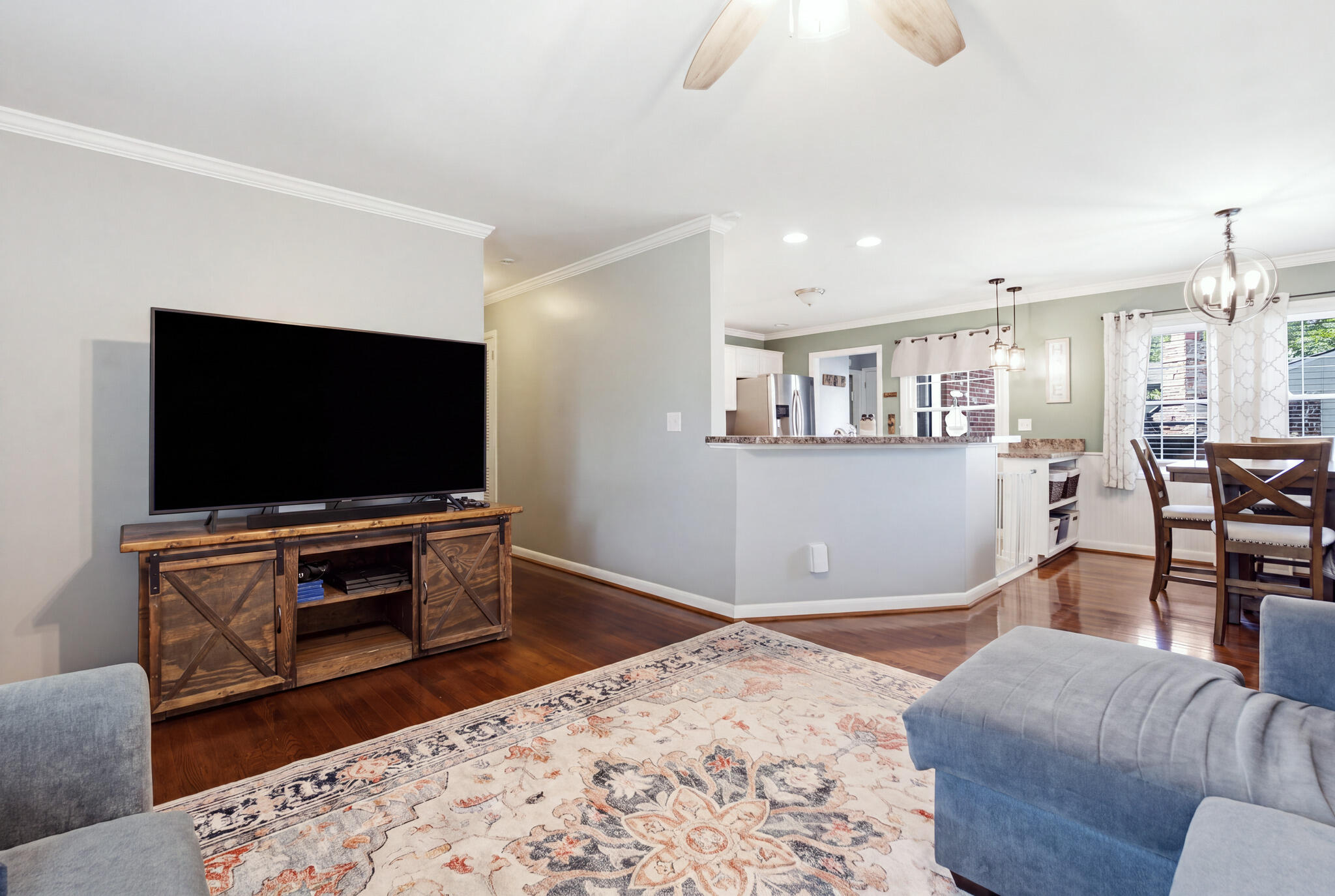 2157 Azalea Drive Property Photo 4