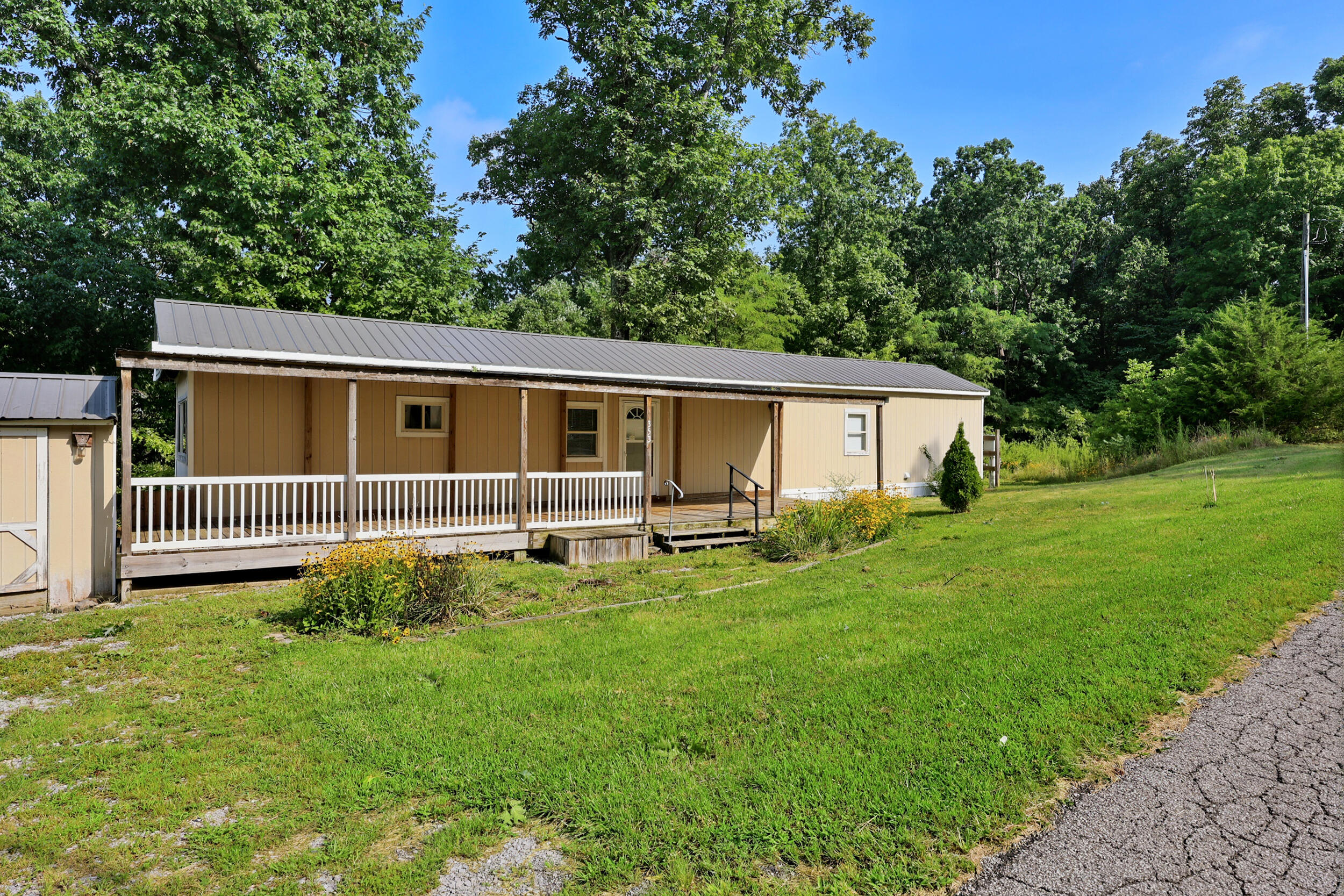 353 Mcfarland Drive Property Photo 2