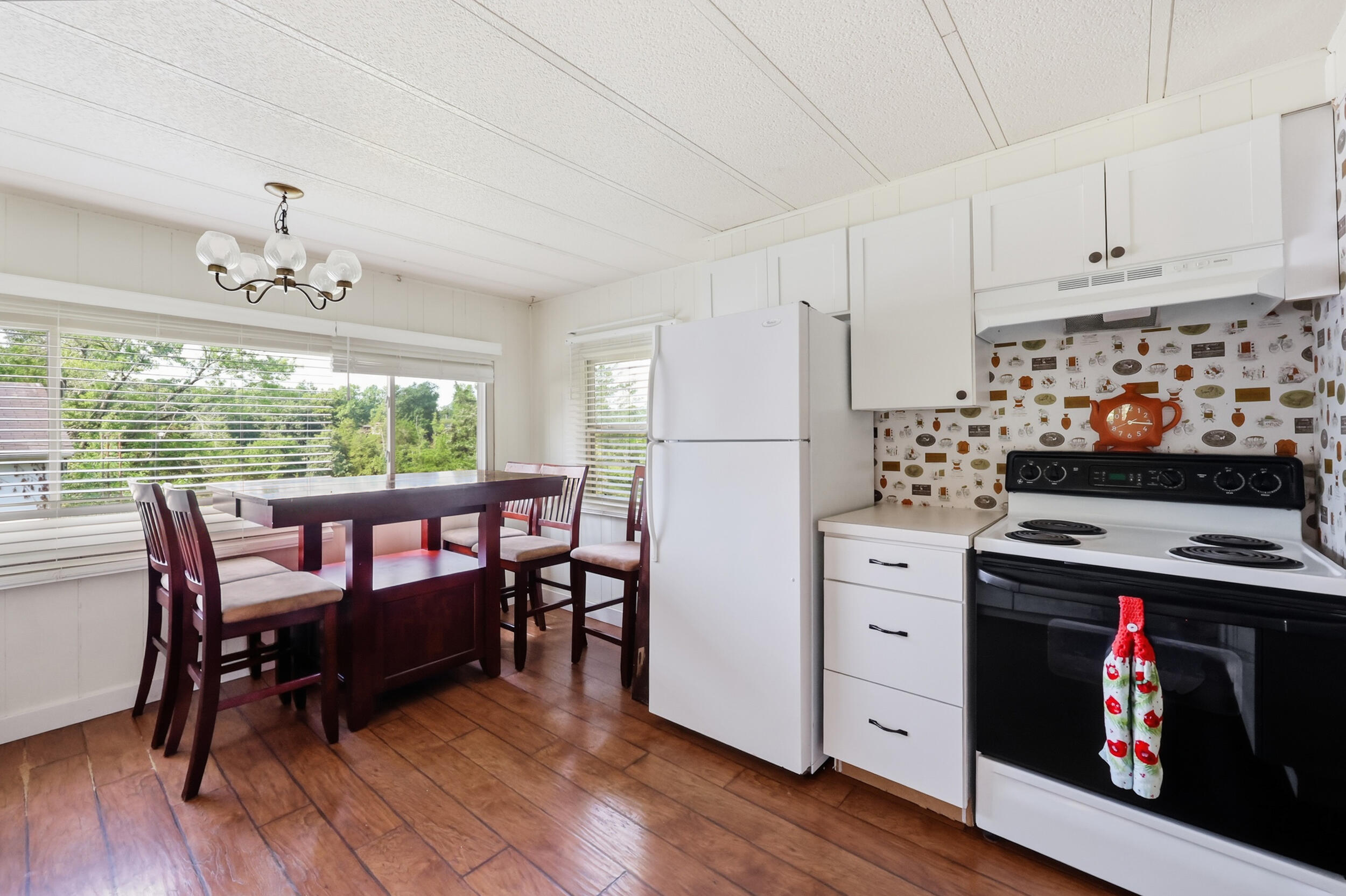 353 Mcfarland Drive Property Photo 15