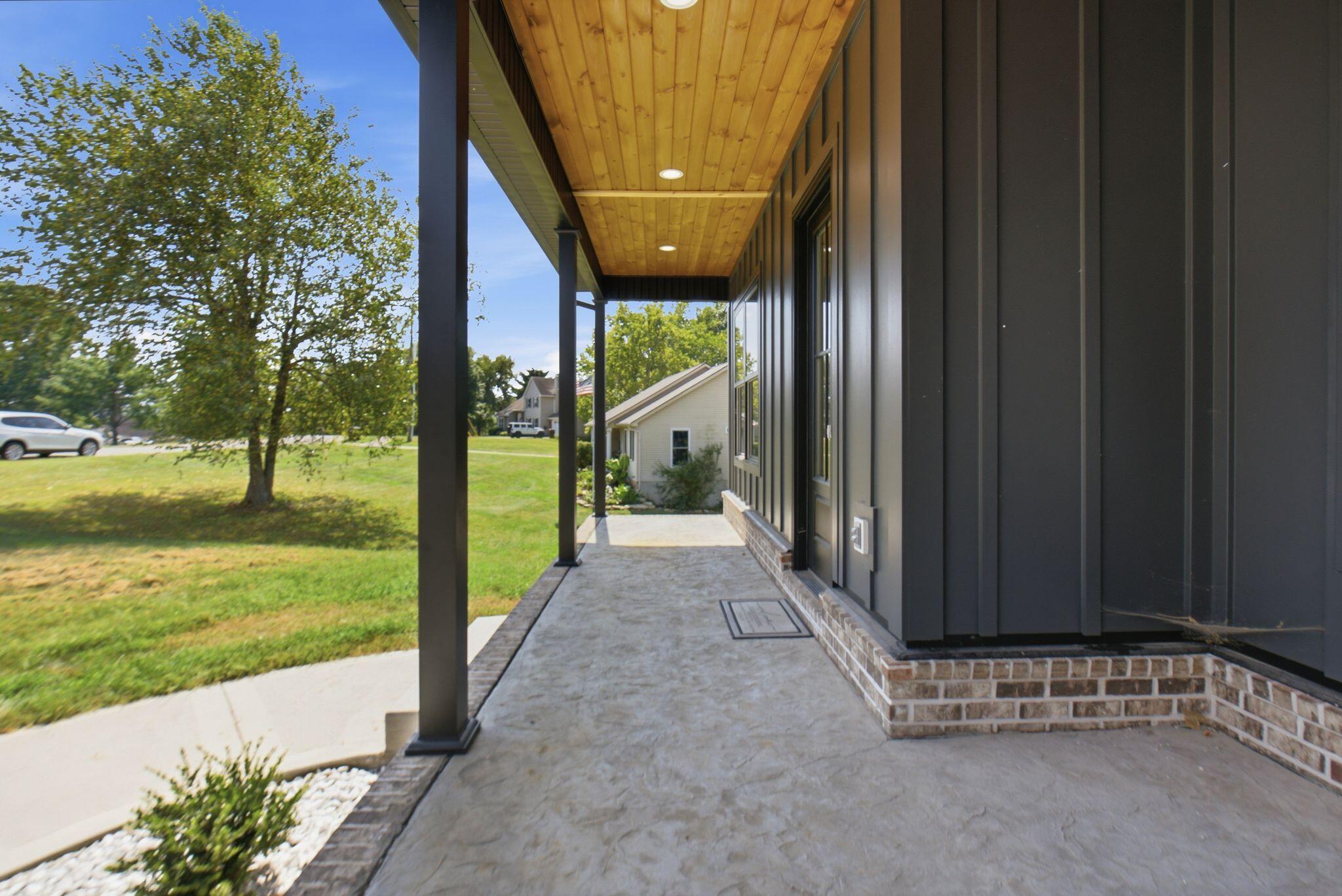 106 Sena Way Property Photo 8