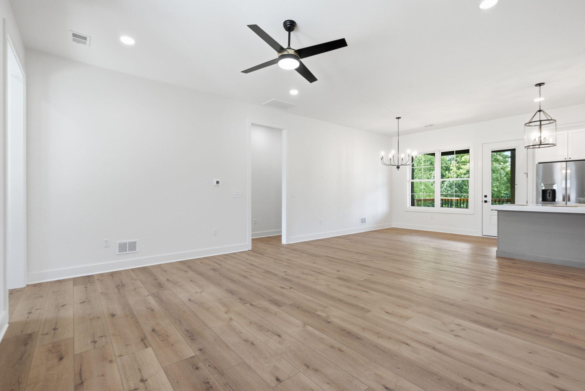 106 Sena Way Property Photo 10