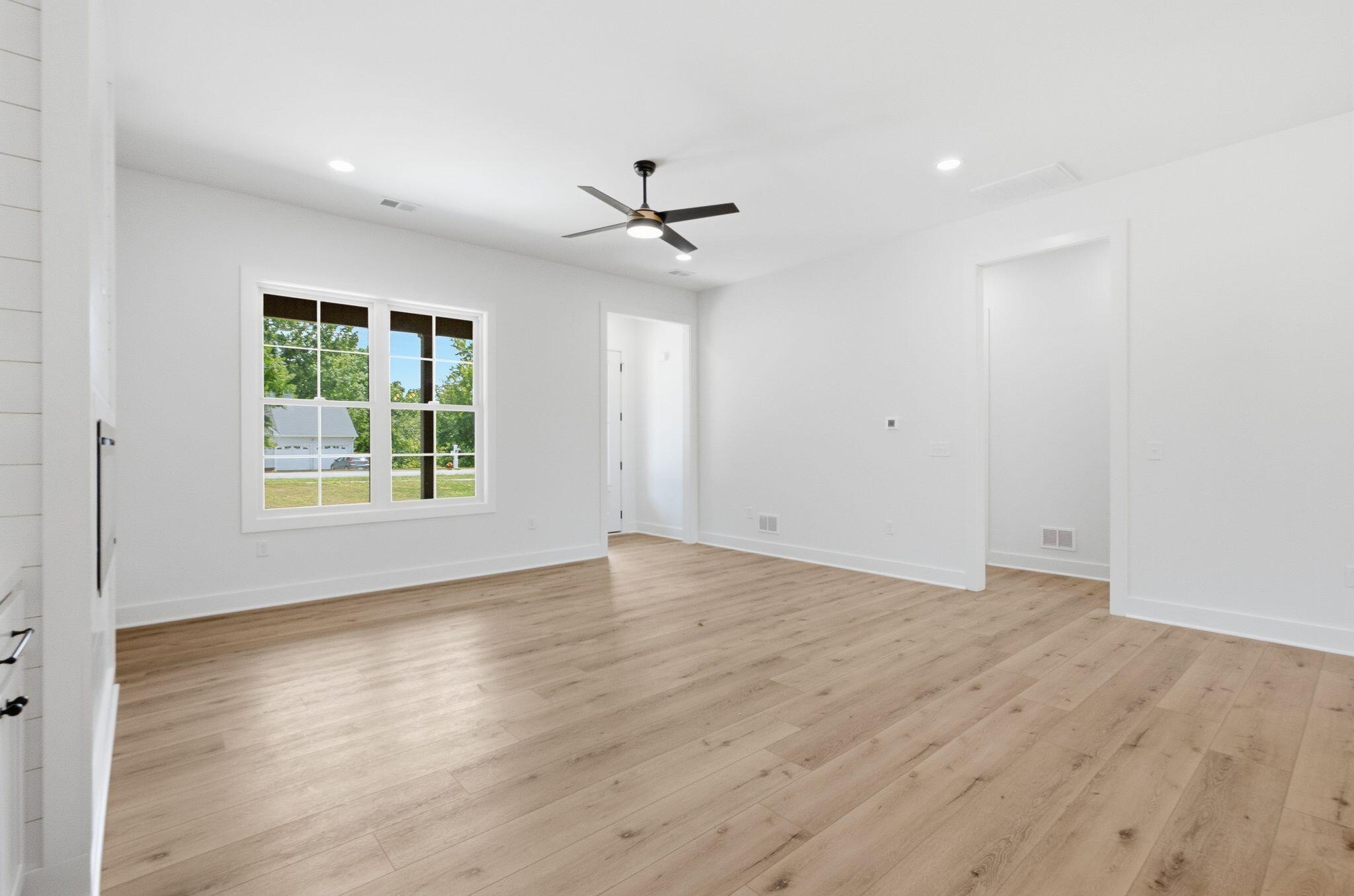 106 Sena Way Property Photo 11