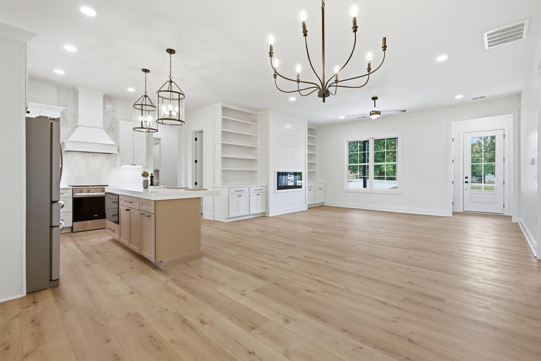 106 Sena Way Property Photo 15