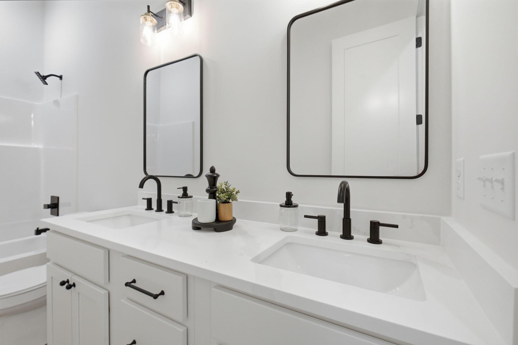 106 Sena Way Property Photo 28