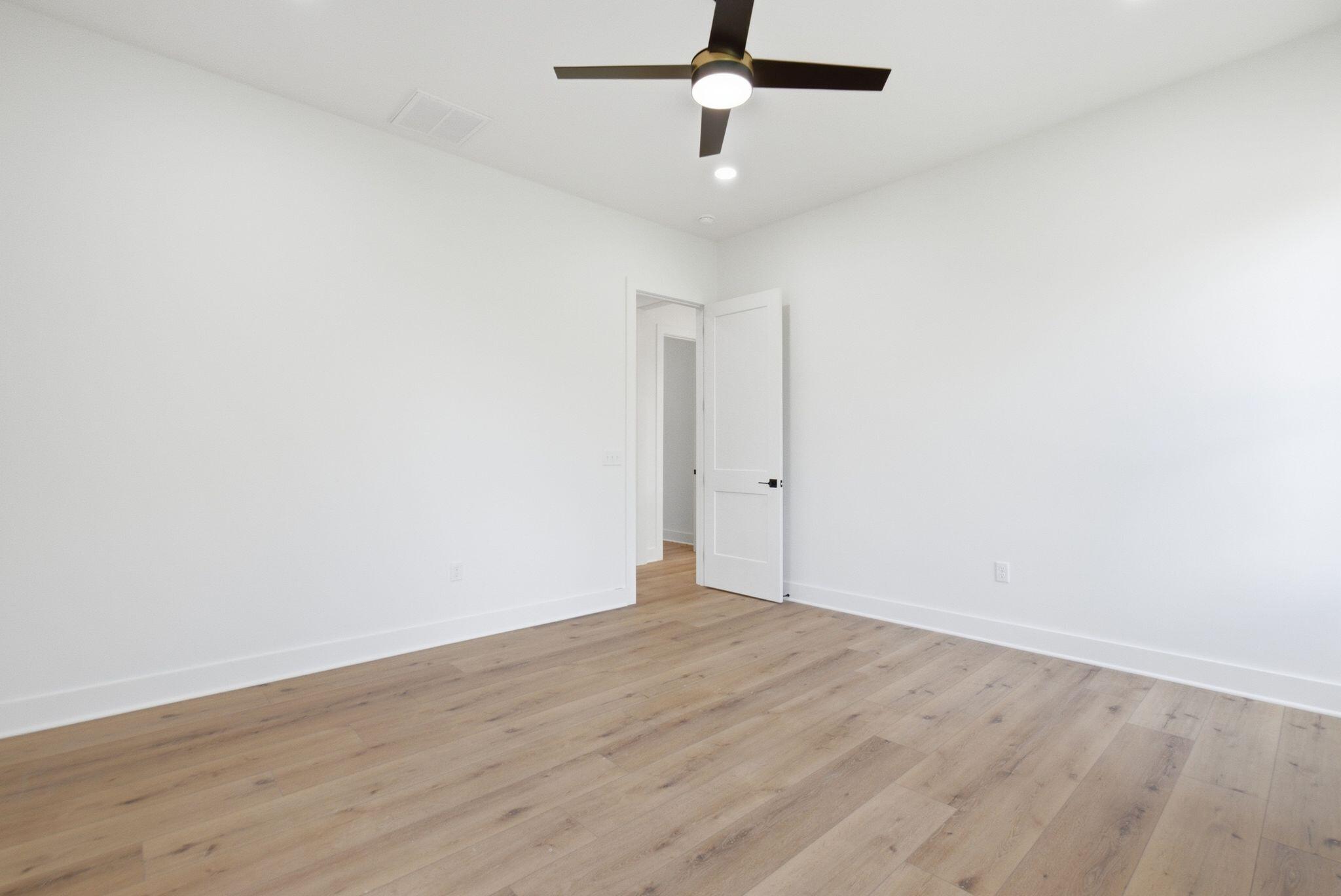 106 Sena Way Property Photo 35